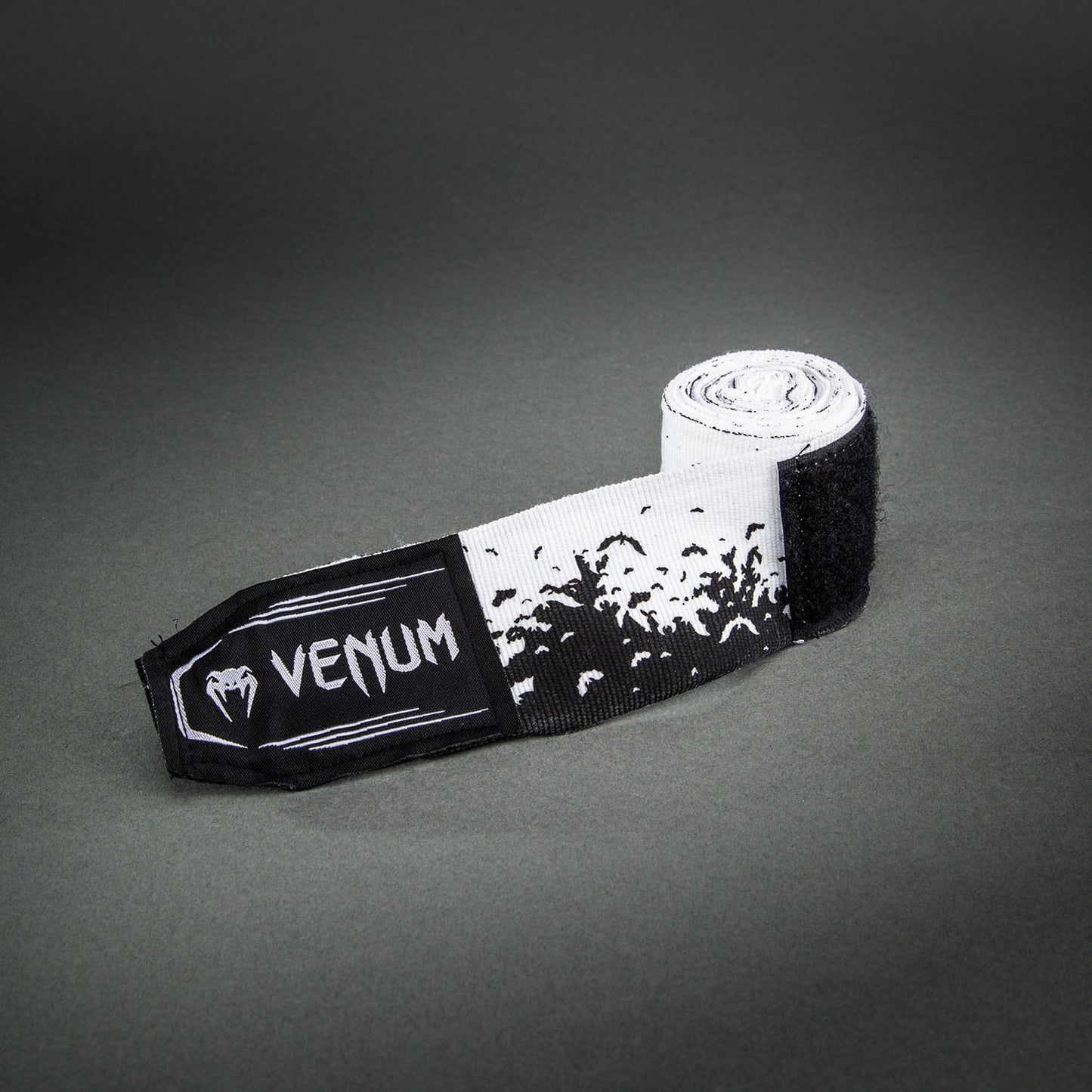 Venum Kontact Evo Bats Night ハンドラップ - ブラック/ホワイト