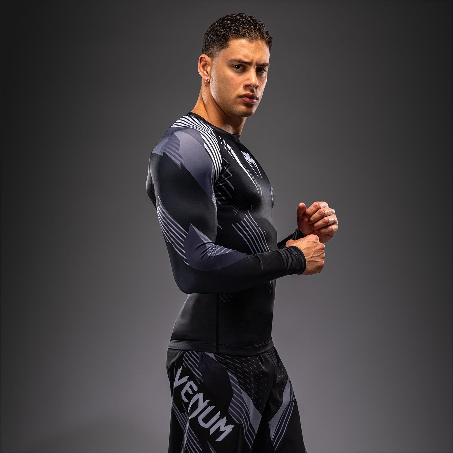 Venum No-Gi 6.0 長袖ラッシュガード ブラック/ホワイト