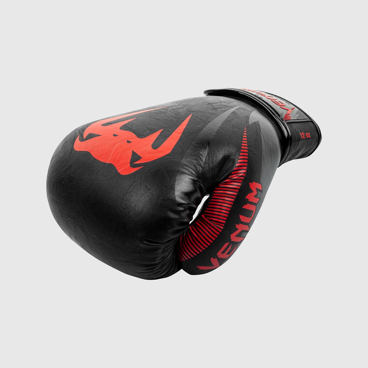 Venum Impact ボクシンググローブ