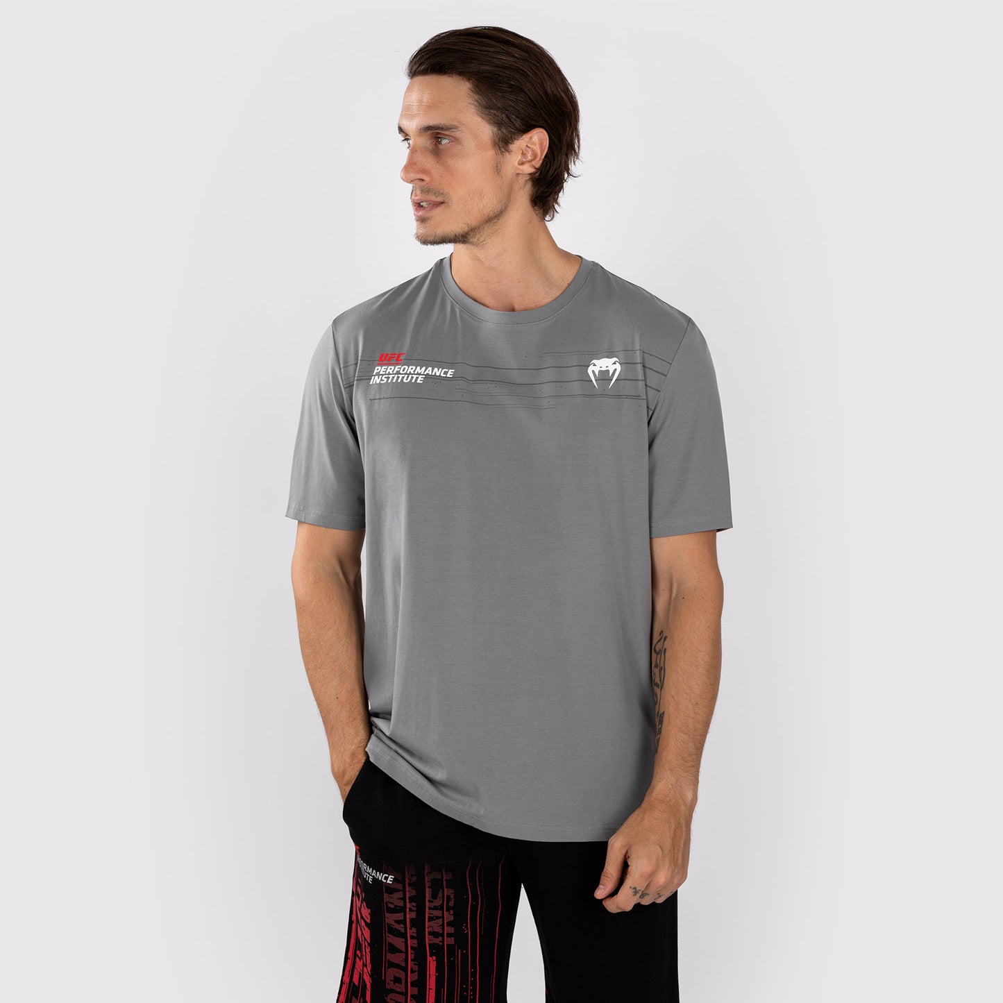 UFC Venum Performance Institute 2.0 メンズTシャツ - グレー