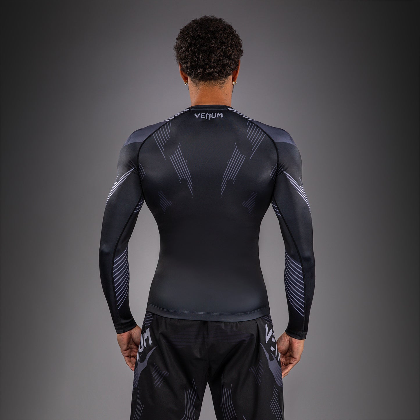 Venum No-Gi 6.0 長袖ラッシュガード ブラック/グレー
