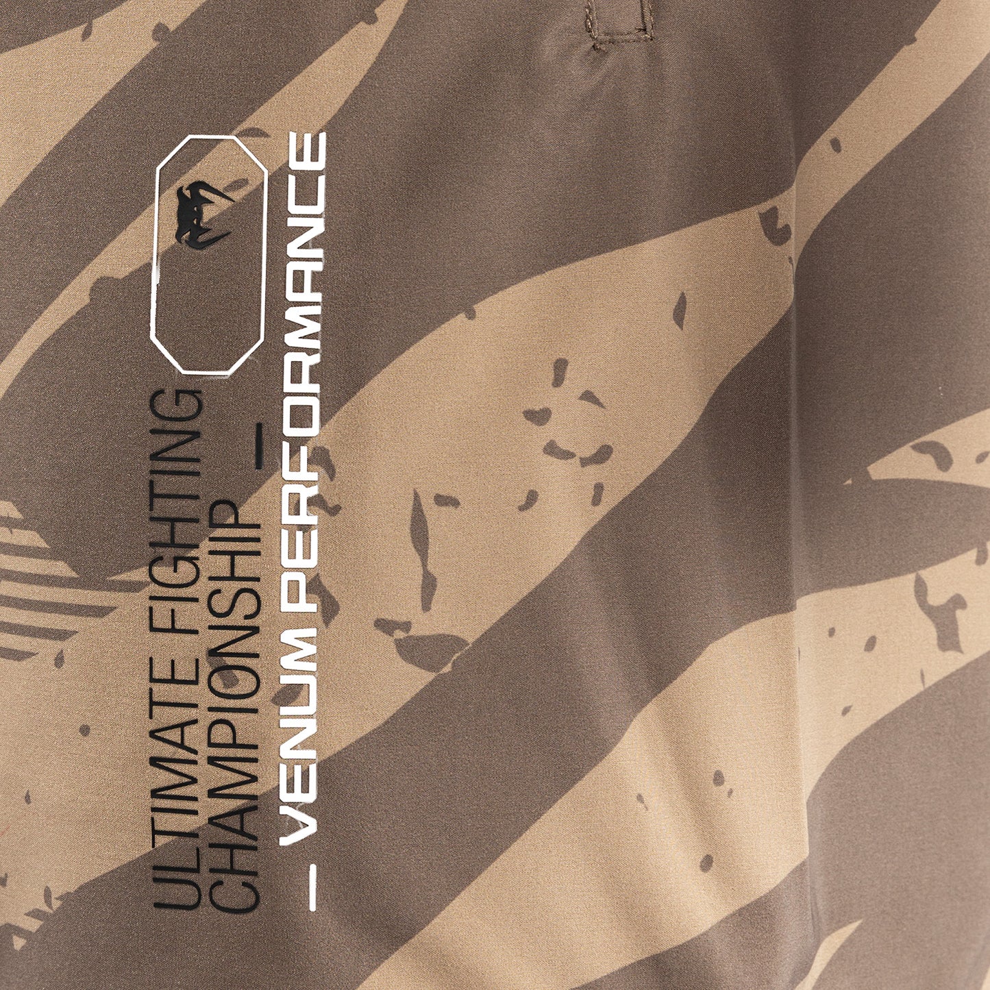 UFC Adrenaline By Venum Fight Week Performance メンズショーツ - Desert Camo