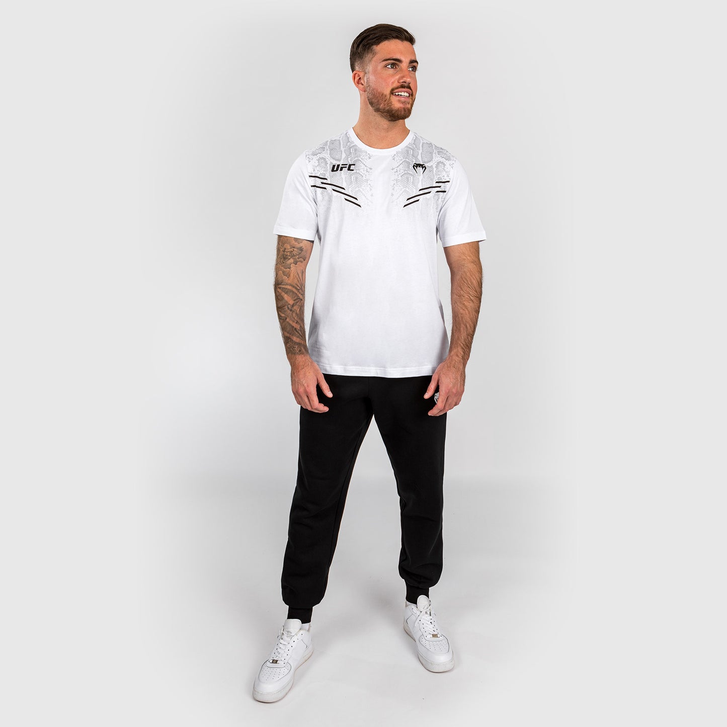 UFC Adrenaline by Venum Replica メンズ半袖Tシャツ - ホワイト