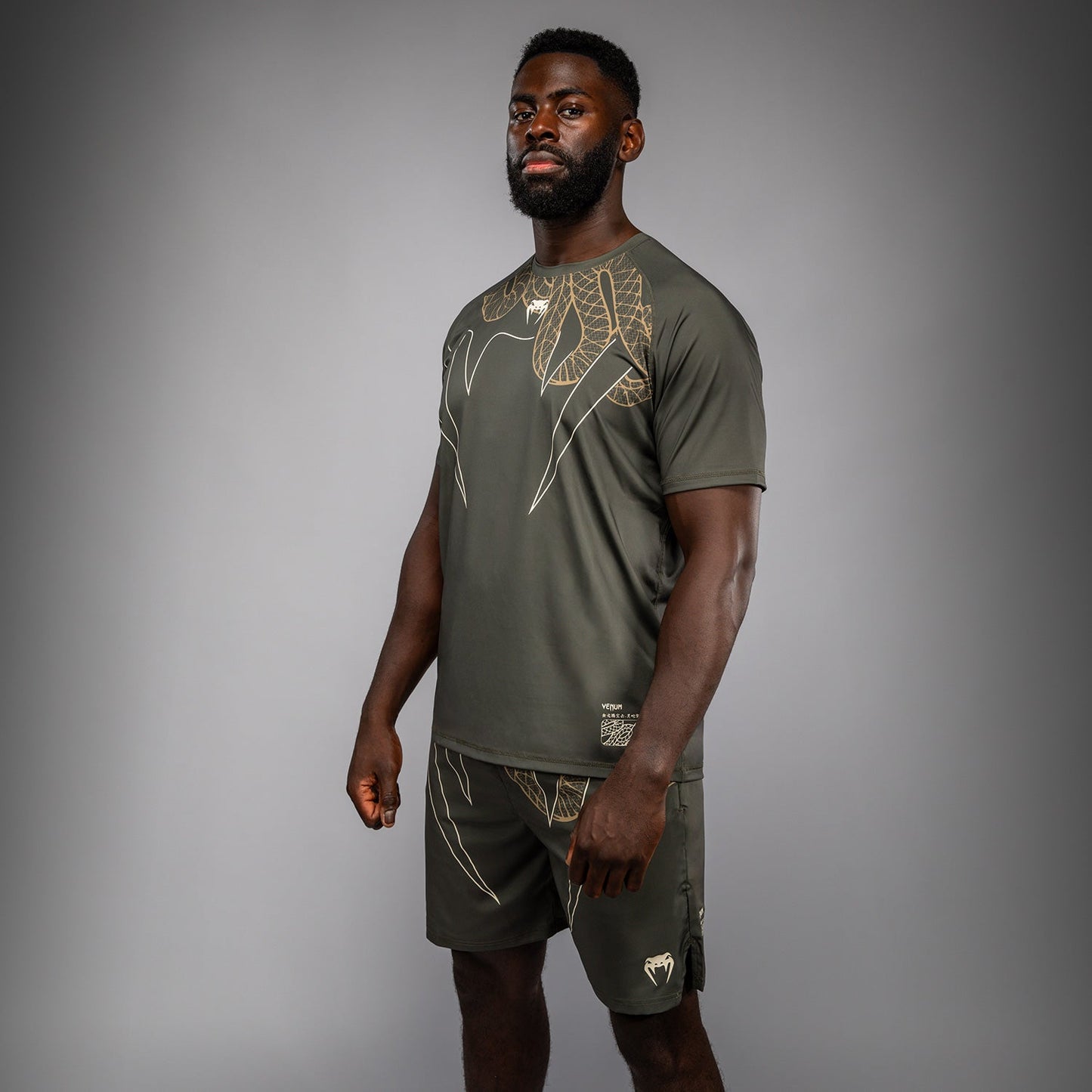Venum Serpenti Dry Tech Tシャツ – カーキ/ブロンズ/アイボリー