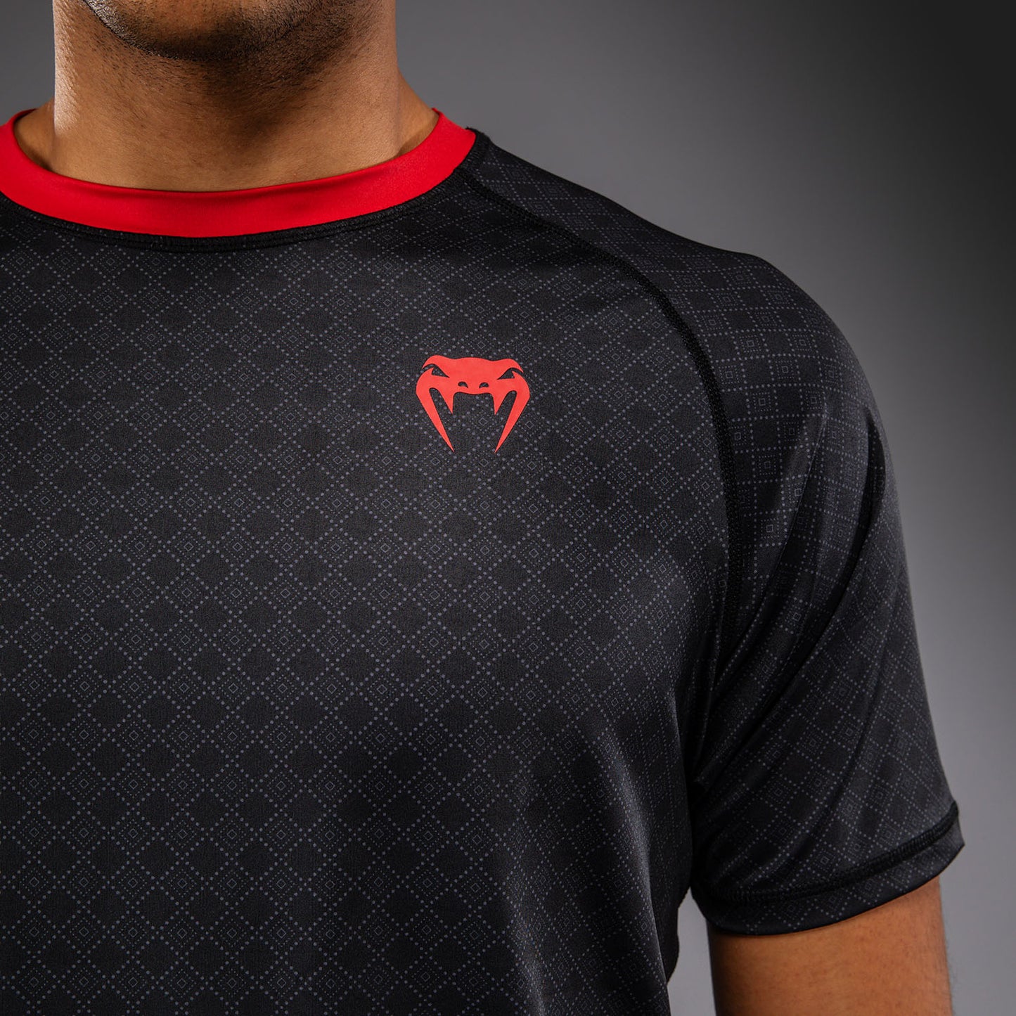 Venum x Roger Gracie Signature ドライテックTシャツ - ブラック/レッド