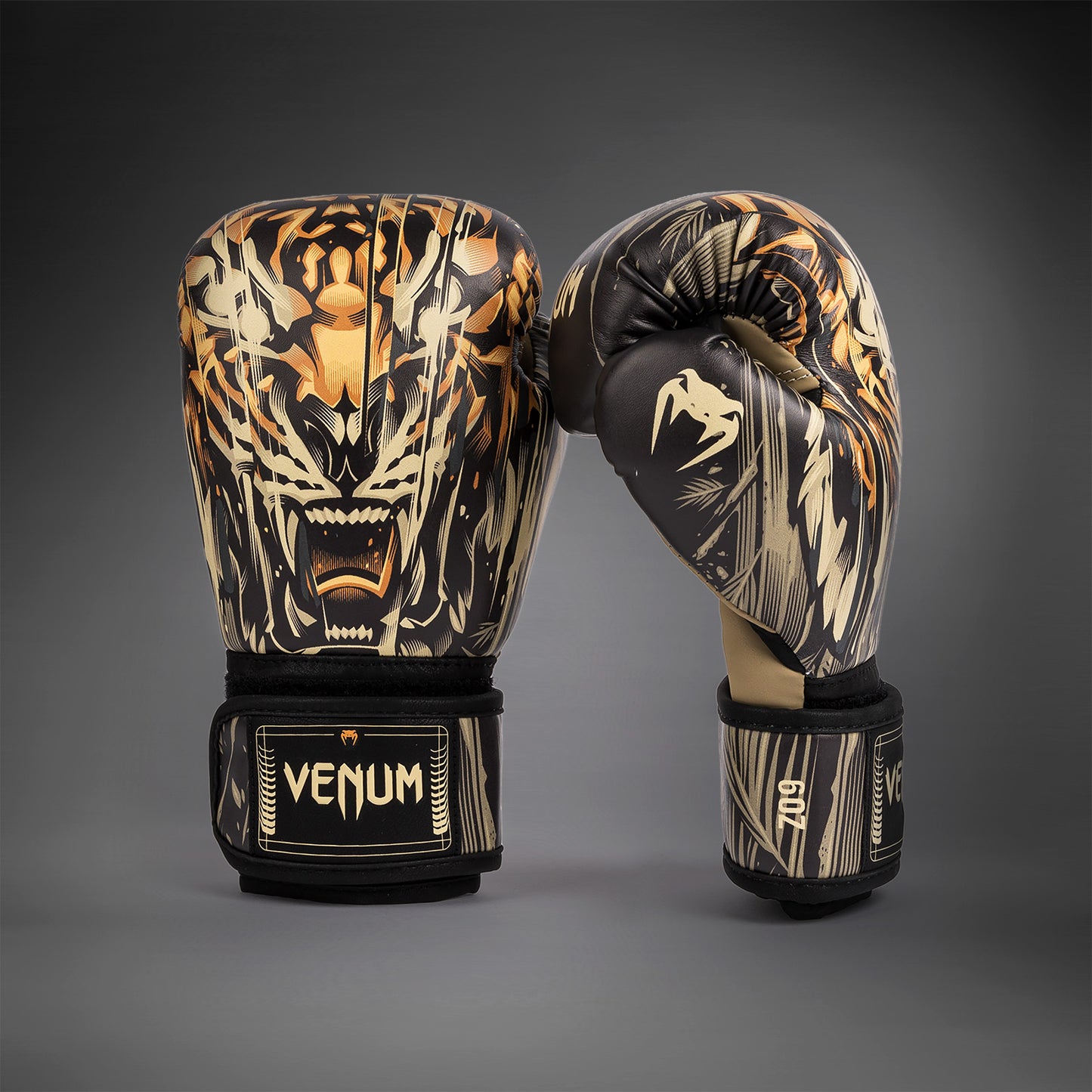 Venum Tiger キッズ ボクシンググローブ - ブラック/ネオンオレンジ