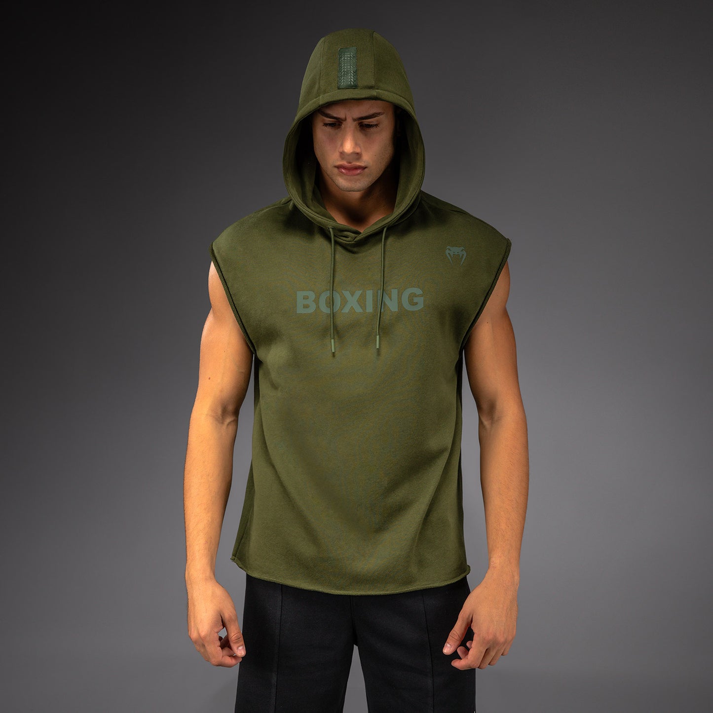 Venum Boxing VT ノースリーブパーカー – ミリタリーグリーン