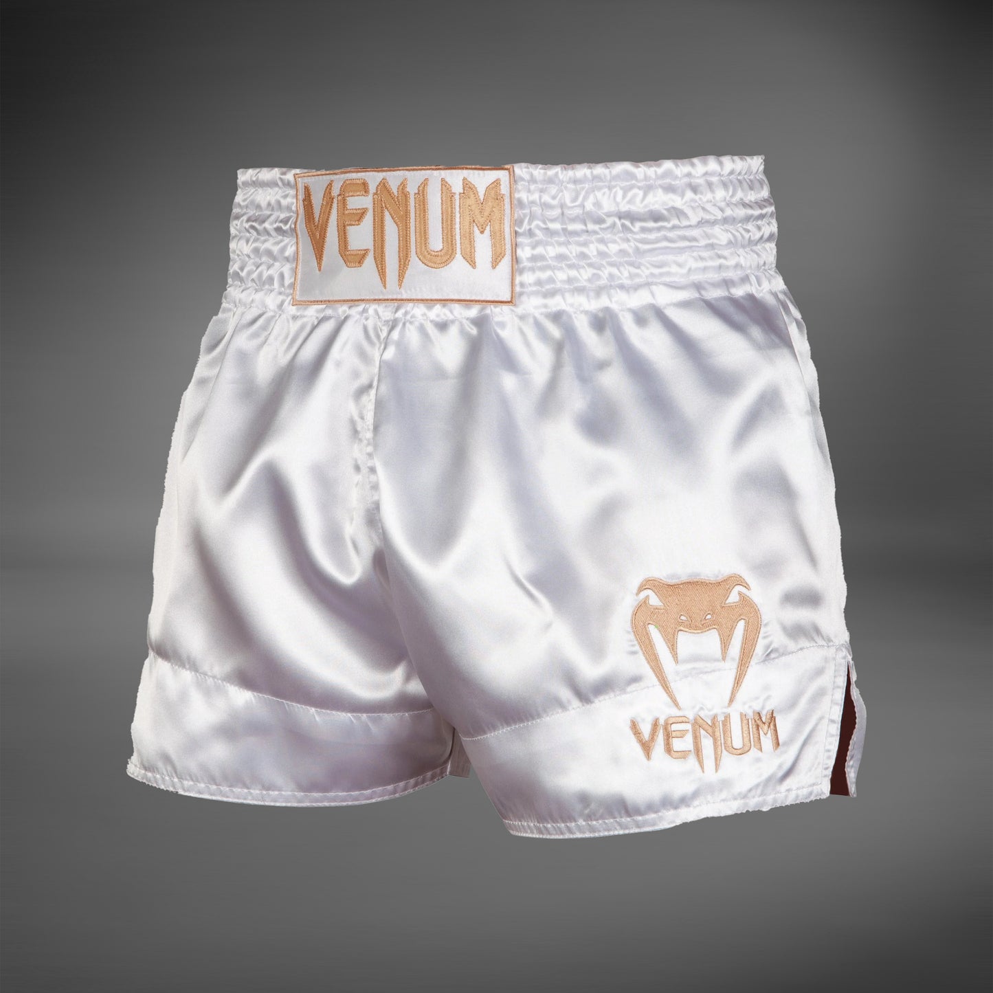 Venum Classic -ムエタイショーツ ホワイト/ゴールド