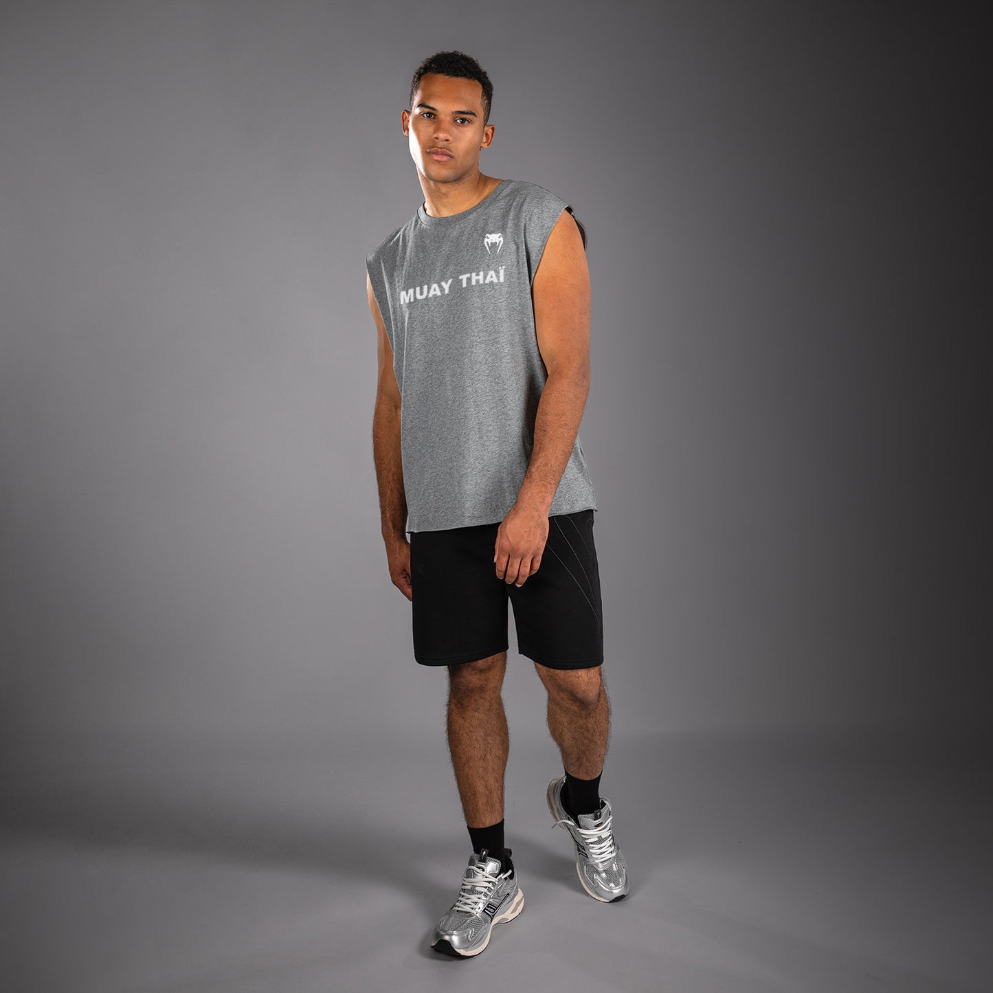 Venum Muay Thai VT ドライテックTシャツ – ヘザーグレー