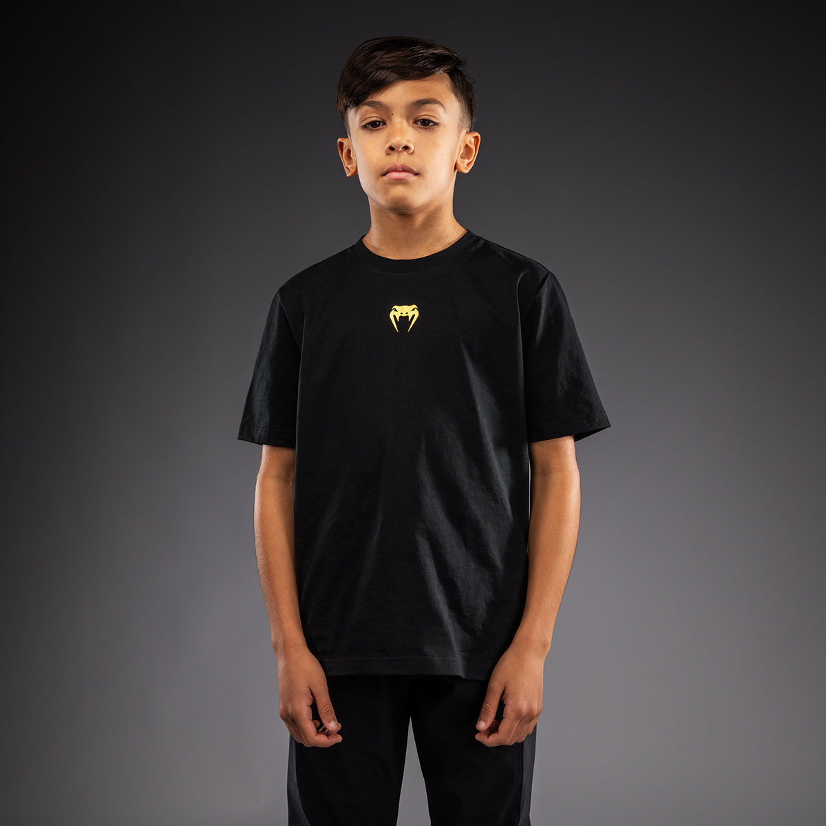 Venum Essential キッズ コットンTシャツ - ブラック/ゴールド
