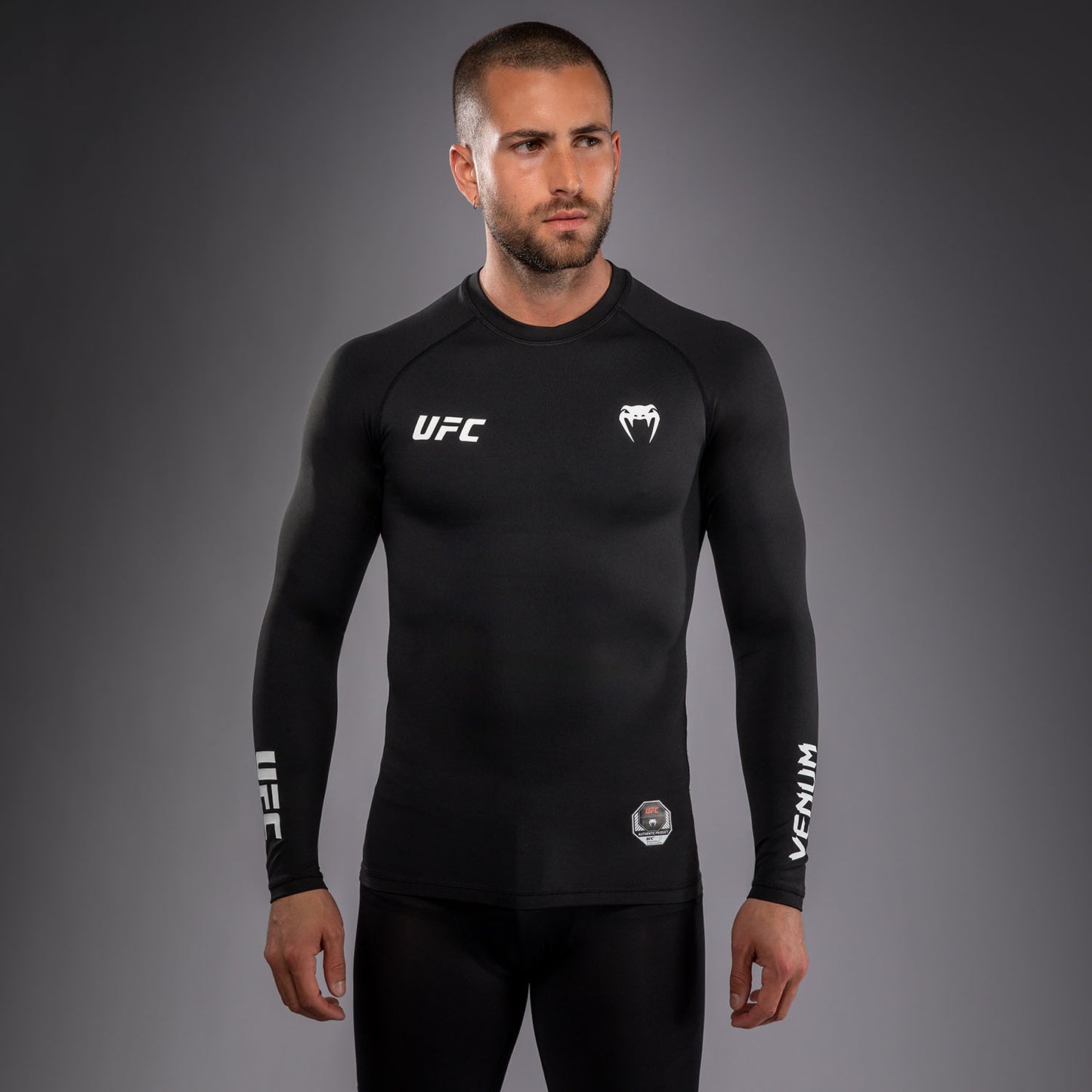 Venum UFC Unity by Venum Authentic Fight Week メンズ テクニカル 長袖ラッシュガード - ブラック