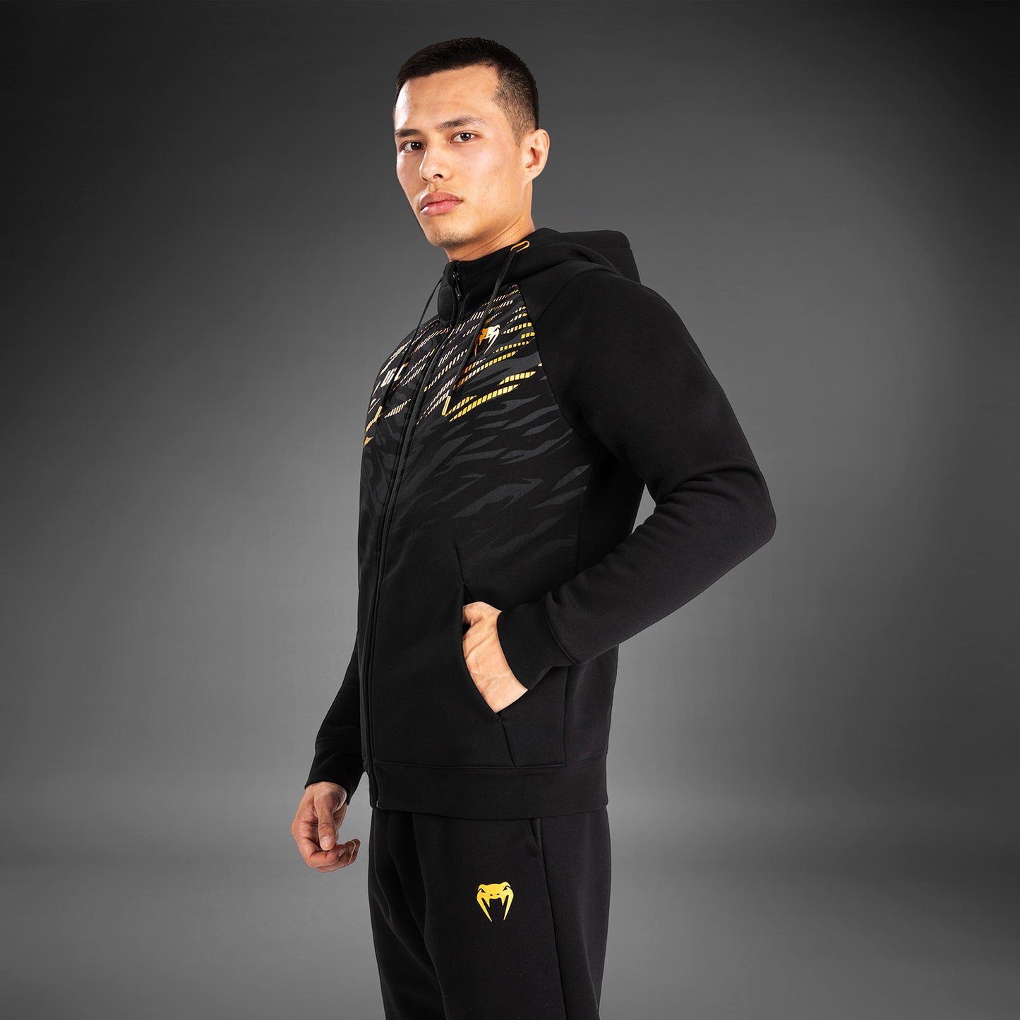 UFC Fusion by Venum Replica ジップ付きスウェットシャツ（男性用） - チャンピオン