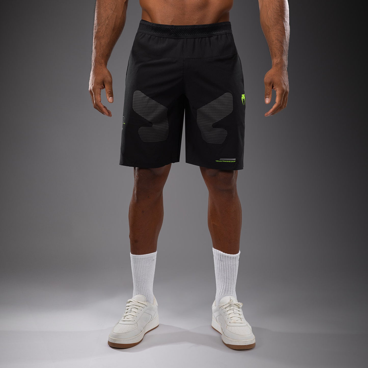 Venum Training Camp 4.0 メンズ・トレーニングショーツ - ブラック／ネオングリーン