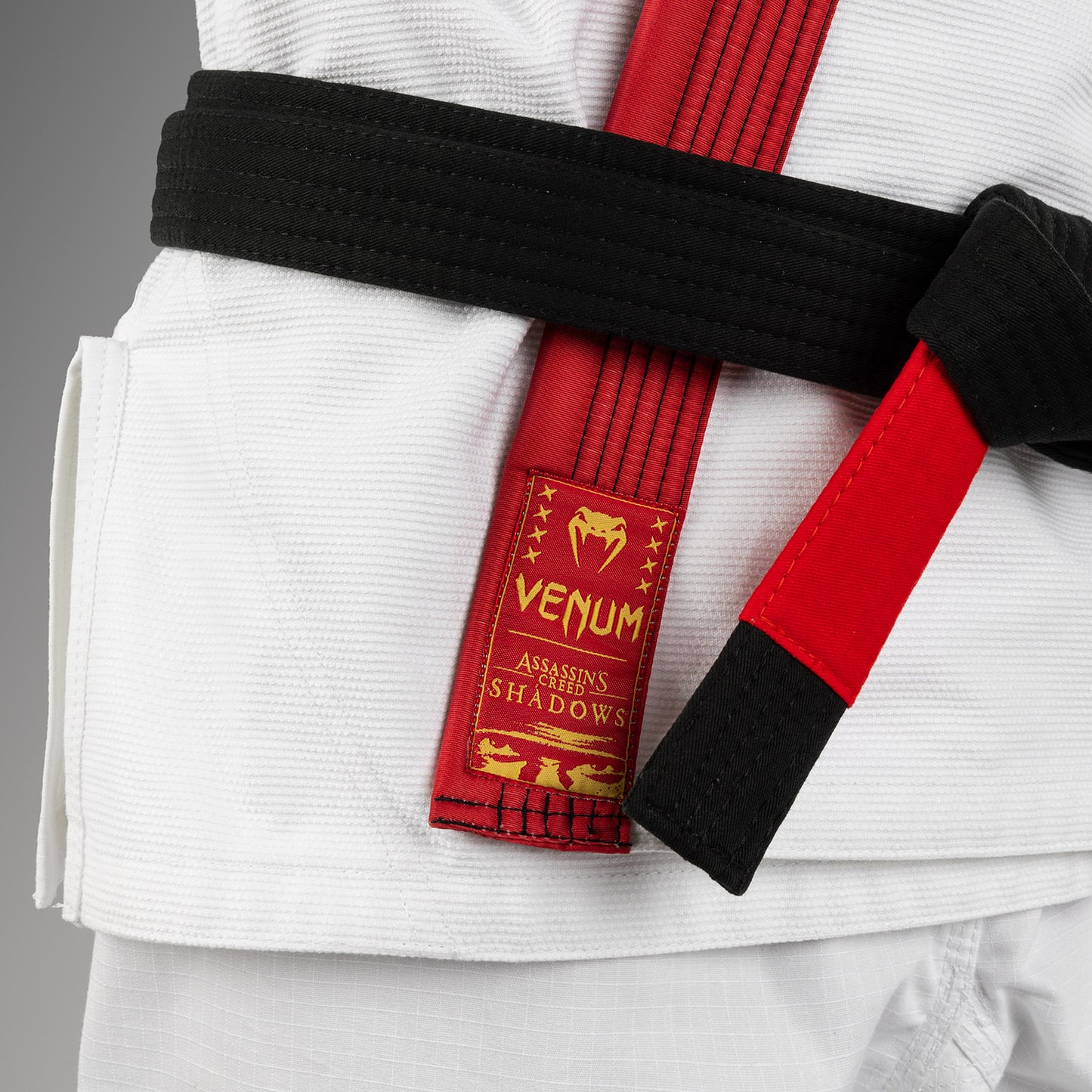 Venum x Assassin’s Creed Shadows シャドウズ BJJ Gi - ホワイト/レッド
