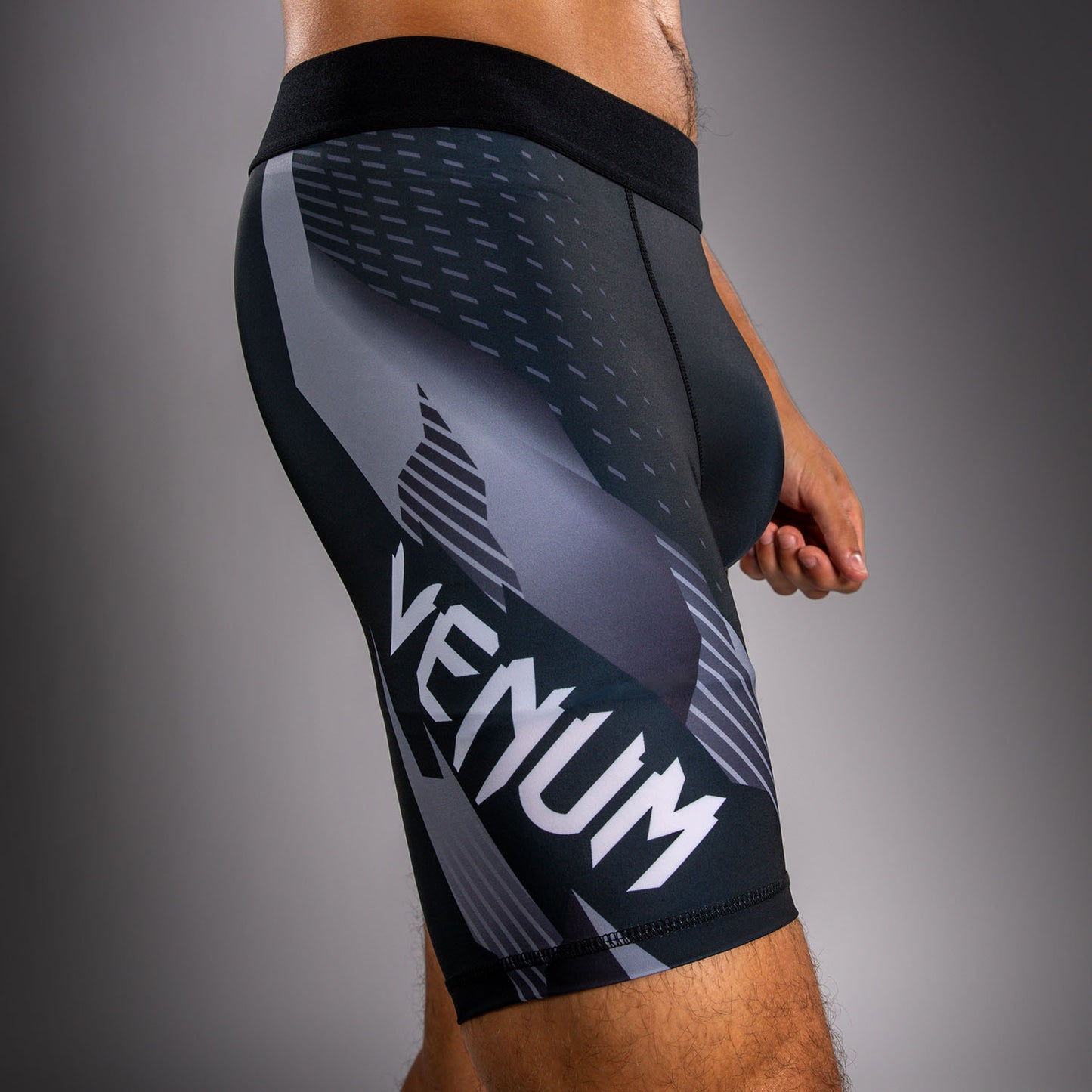 Venum No-Gi 6.0 コンプレッションショーツ - ブラック/ホワイト