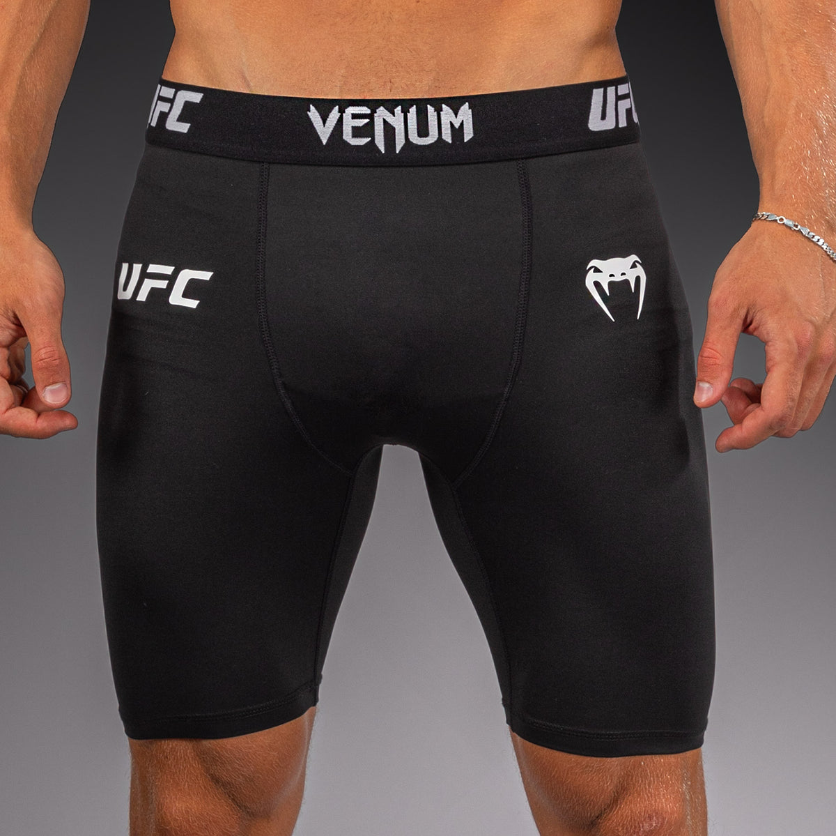 Venum UFC Unity by Venum Authentic Fight Week メンズ テクニカル コンプレッションショーツ - ブラック
