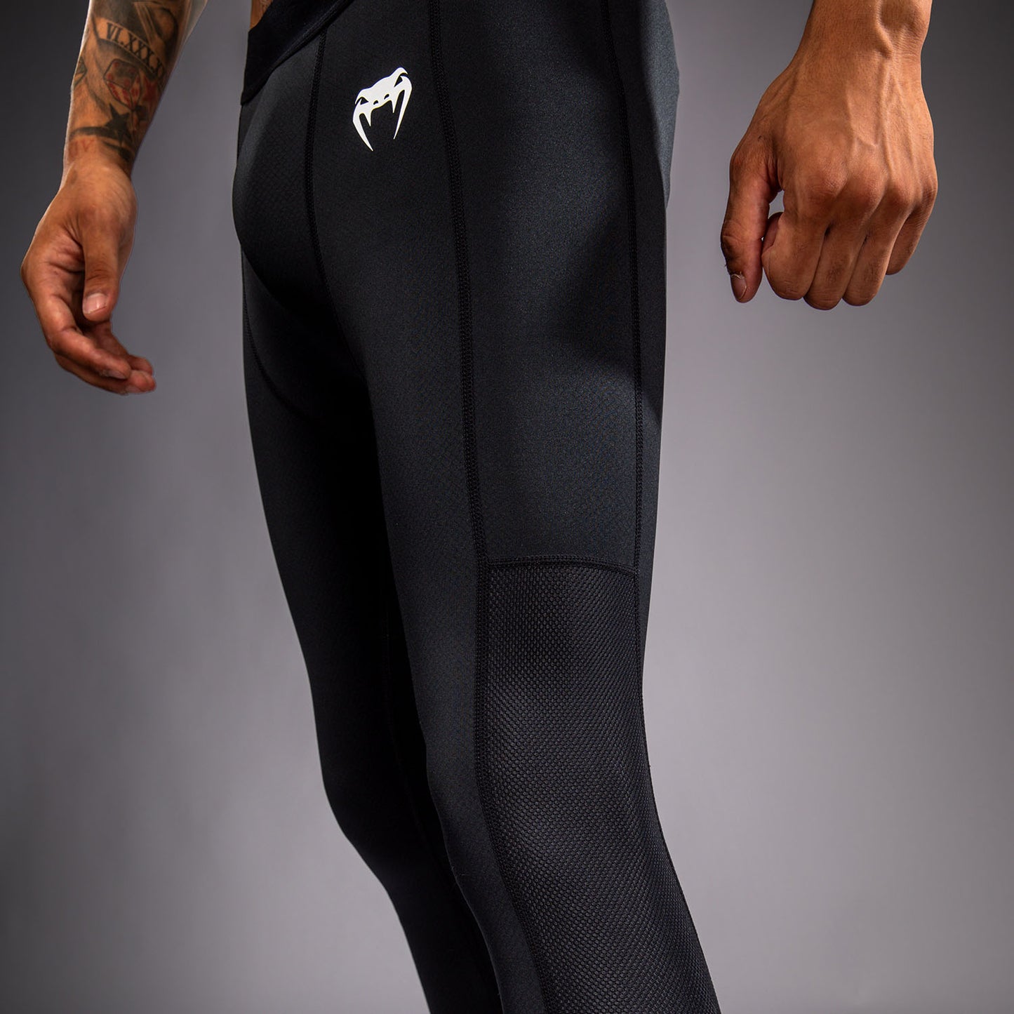 Venum MX Basics コンプレッションタイツ - ブラック/ホワイト