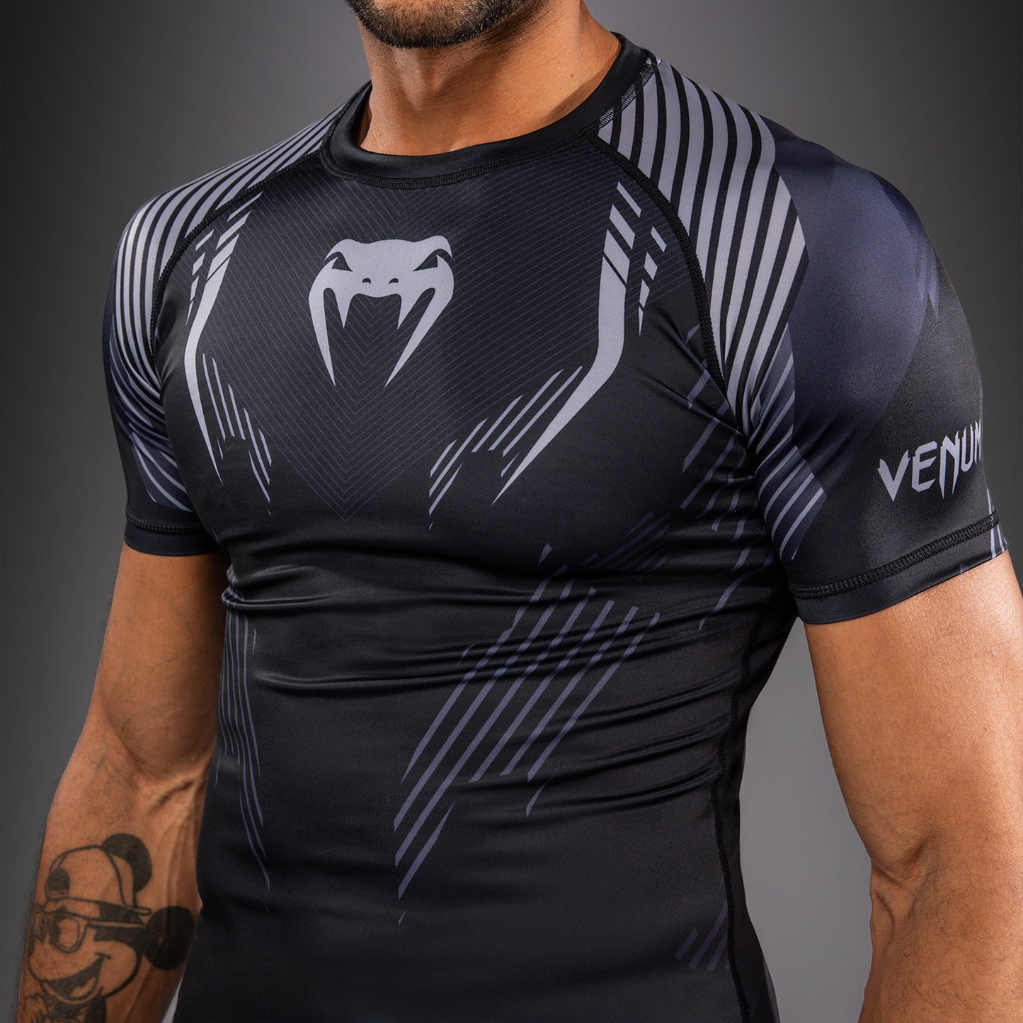 Venum No-Gi 6.0 半袖ラッシュガード ブラック/グレー