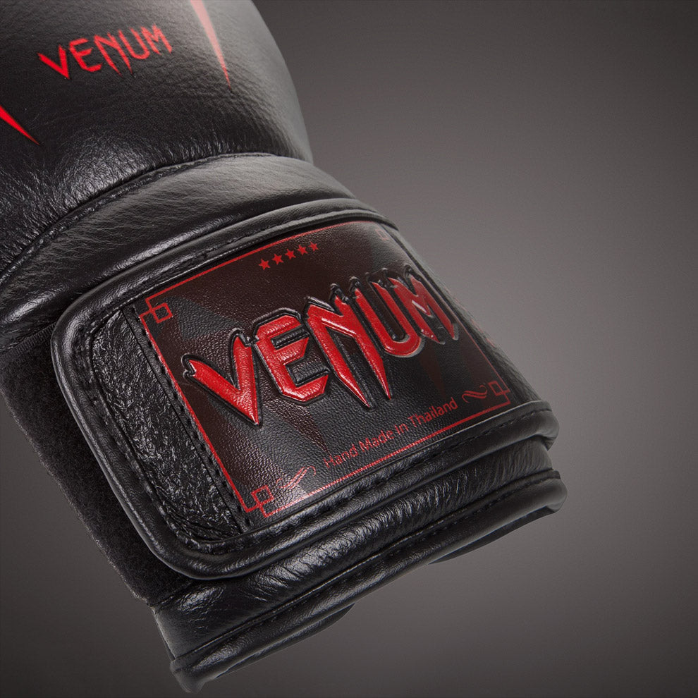 Venum Giant 3.0 ボクシンググローブ - ナッパレザー
