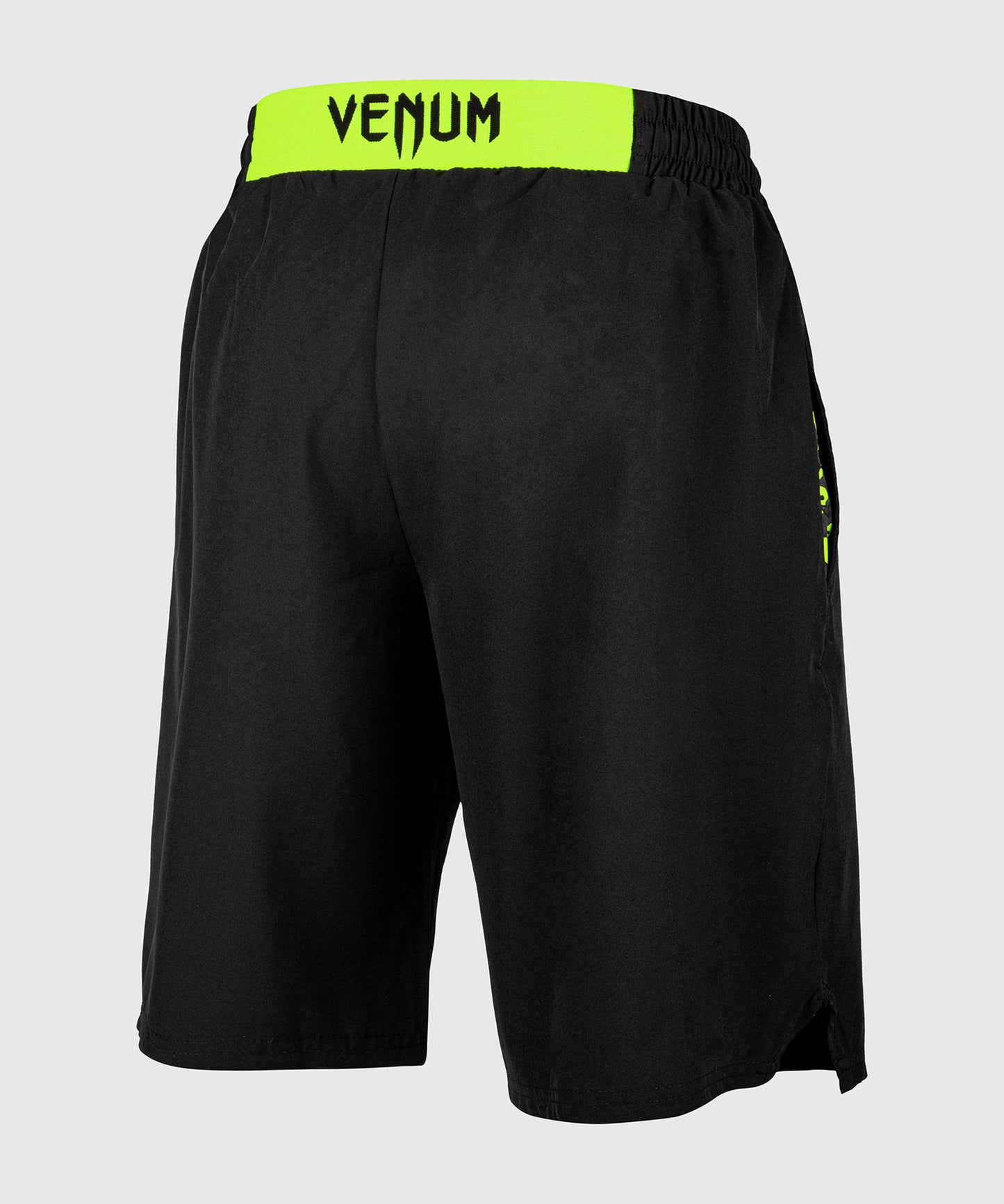 Venum Classic トレーニングショーツ - ブラック/ネオ・イエロー