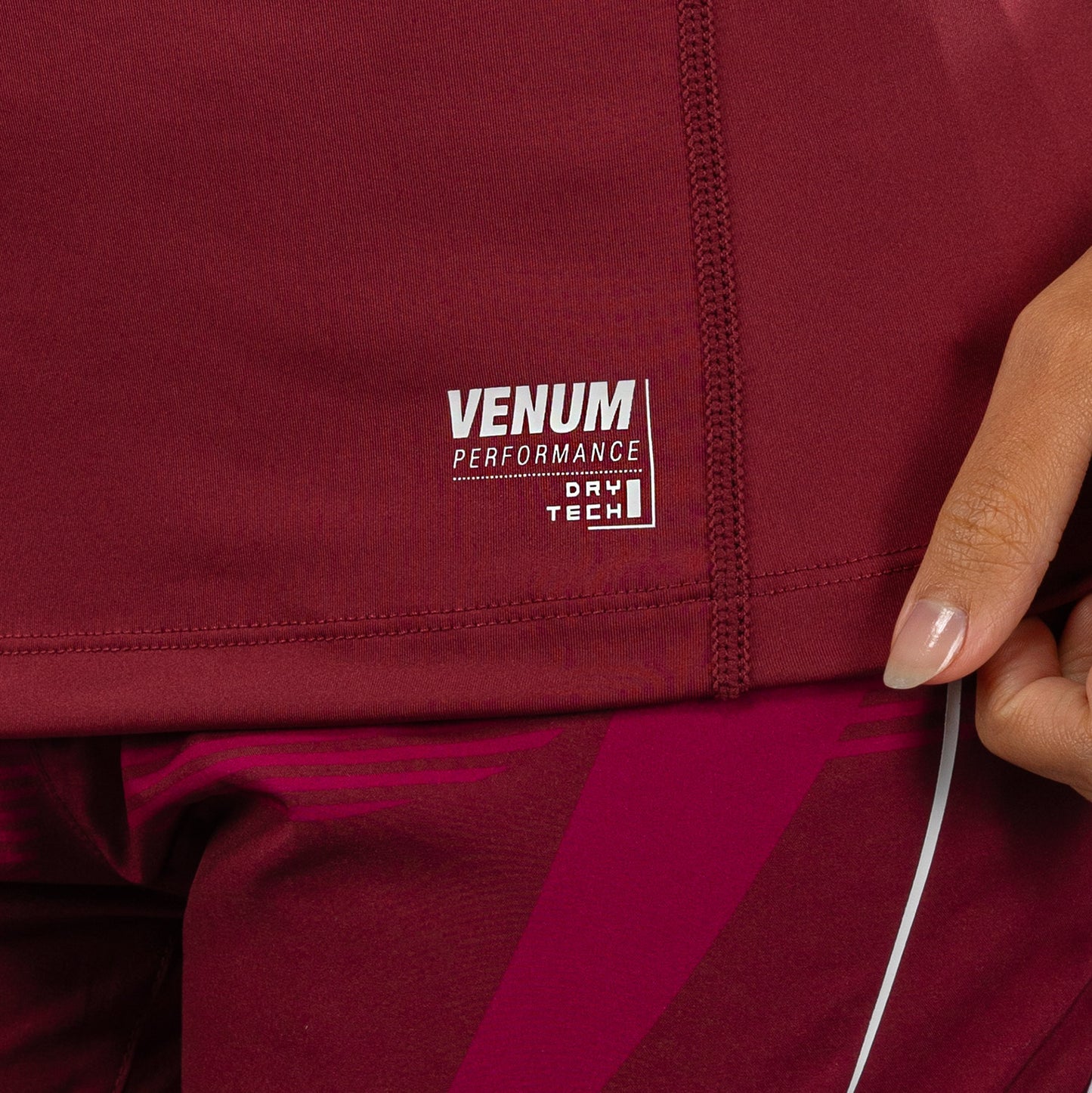 Venum Adrenaline レディース ドライテック Tシャツ – バーガンディ/ピンク