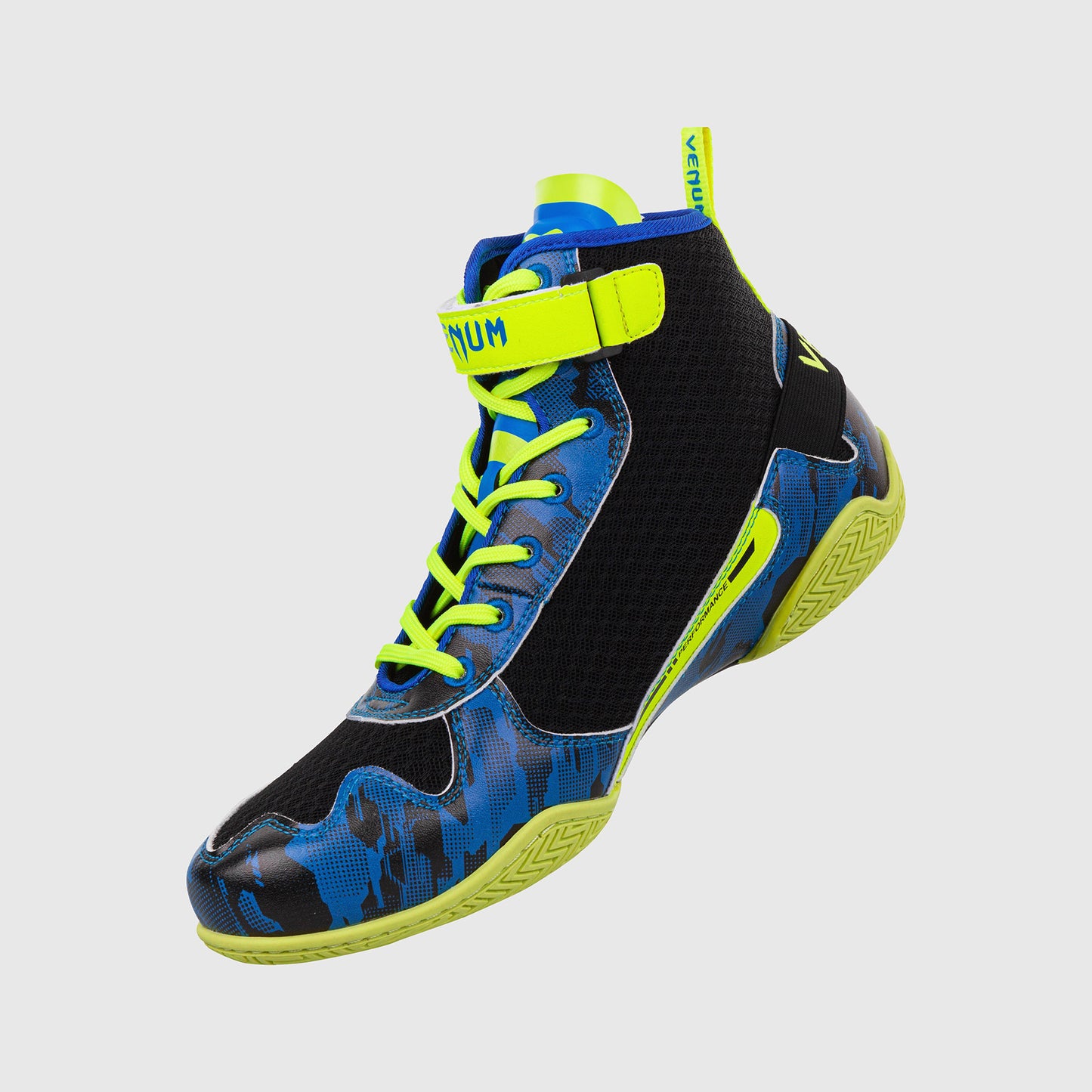 Venum Giant Low ボクシングシューズ（ロマチェンコ版）