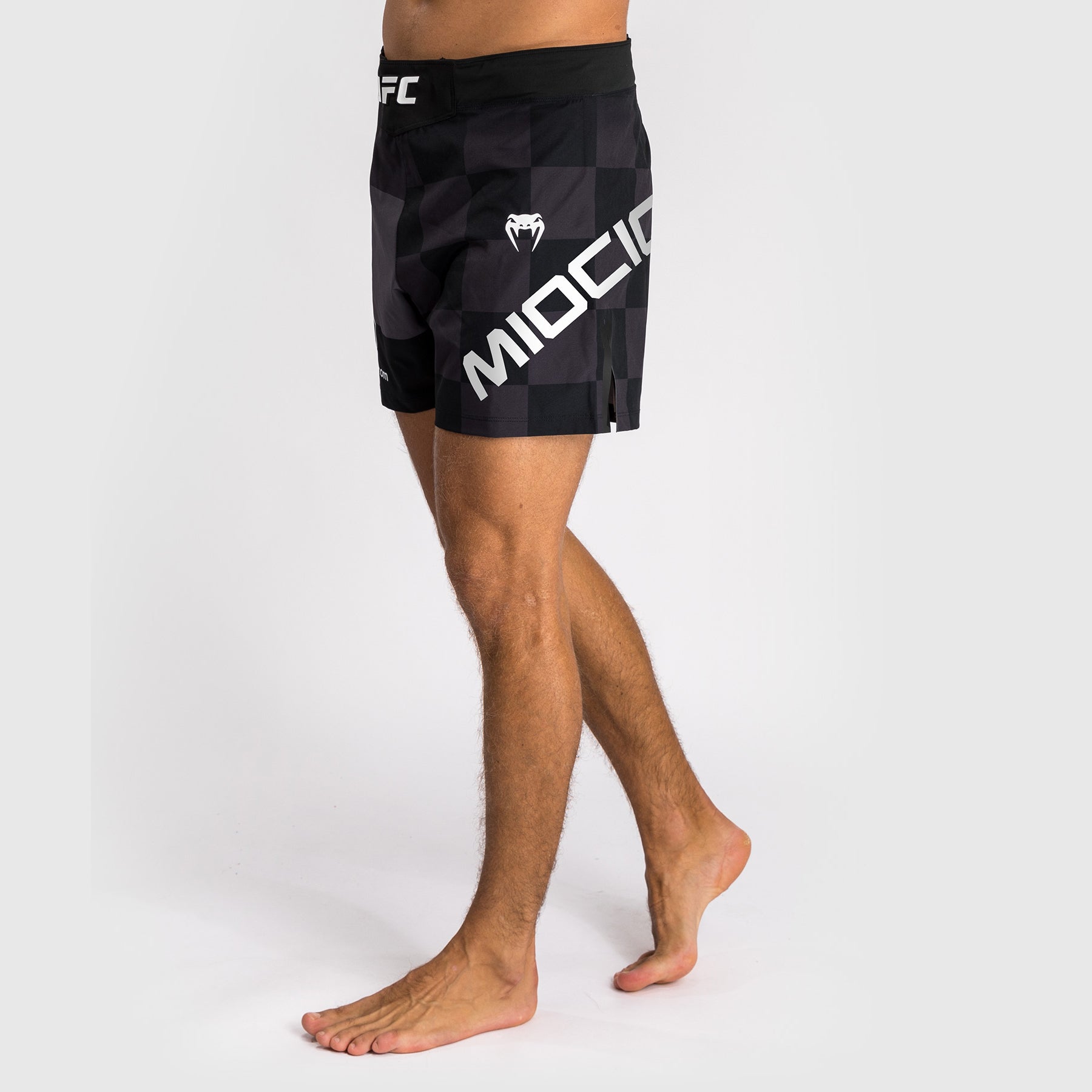 VENUM ファイトショーツ＆スパッツ　UFC VENUM／ヴェナム コンプレッション・バーリトゥードショーツ