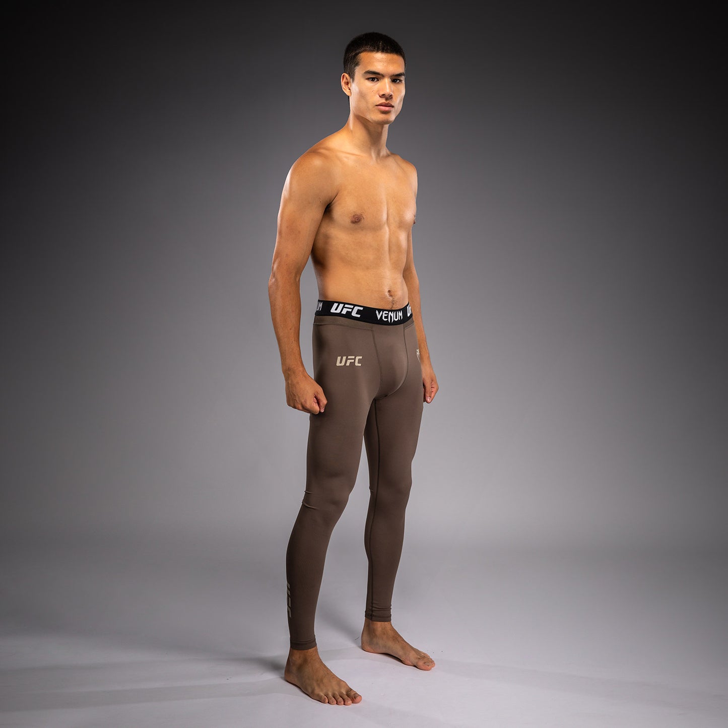 Venum UFC Unity by Venum Authentic Fight Week メンズ テクニカル コンプレッションタイツ - ブラウン