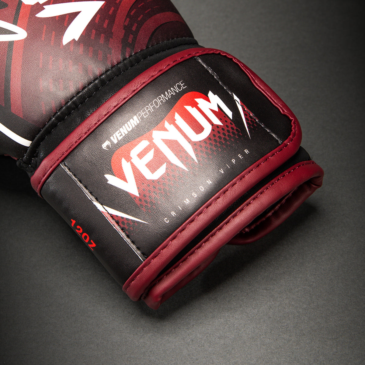 Venum Crimson Viper 2.0 Impact ボクシンググローブ - ブラック/レッド