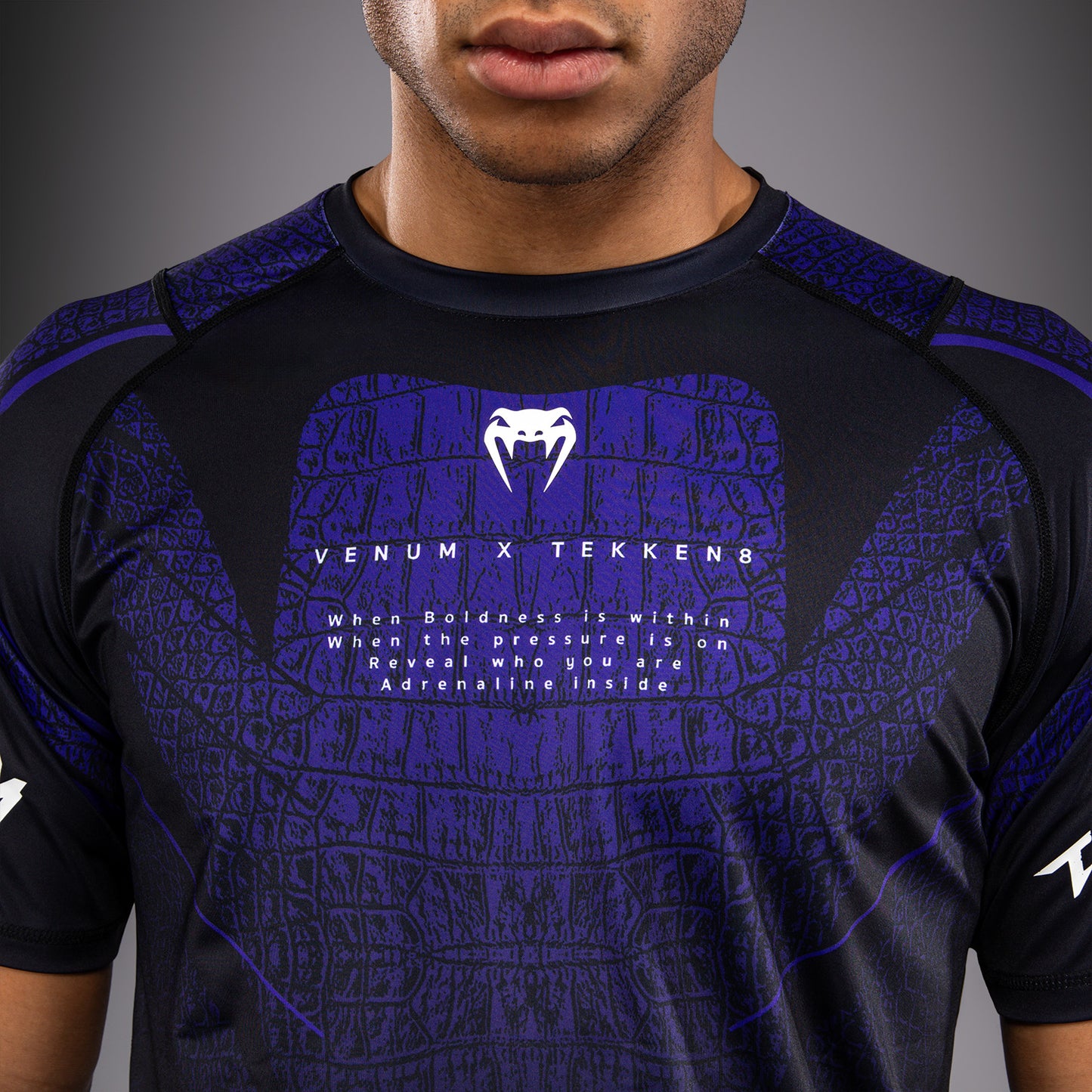 Venum x TEKKEN 8 ドライテックTシャツ - カズヤ - ブラック/パープル