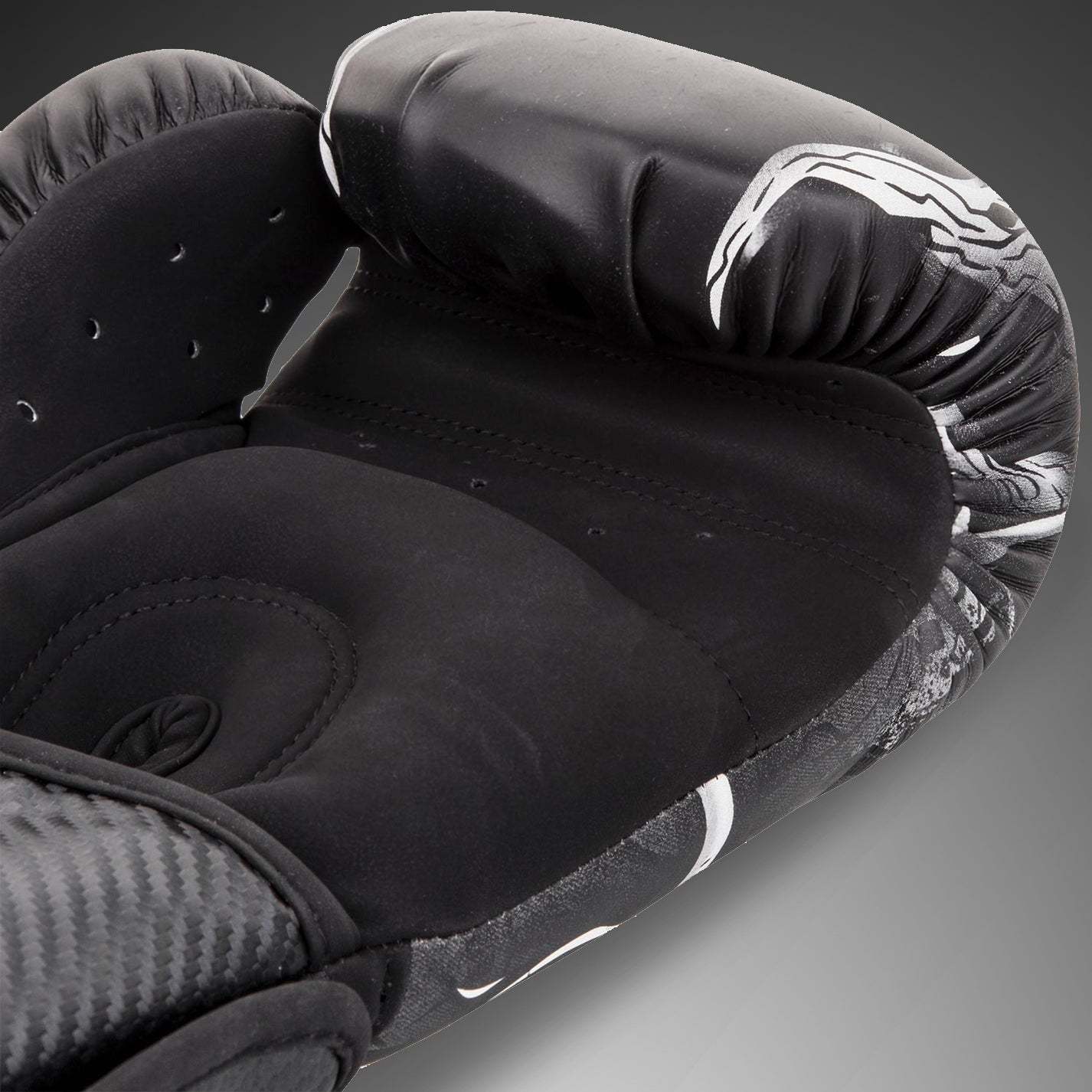 Venum Dragon's Flight ボクシンググローブ