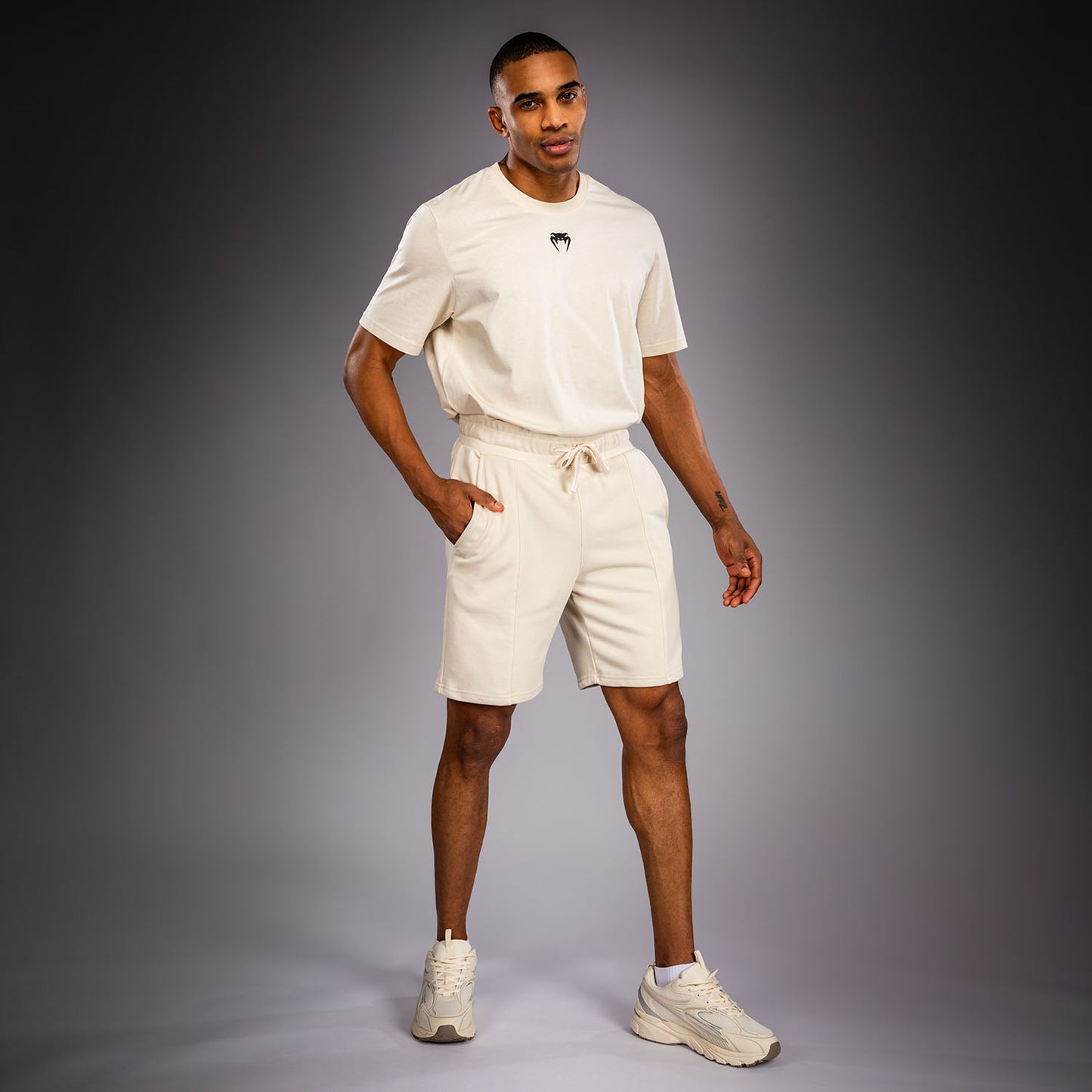 Venum Contender Fleece コットンショーツ – オフホワイト