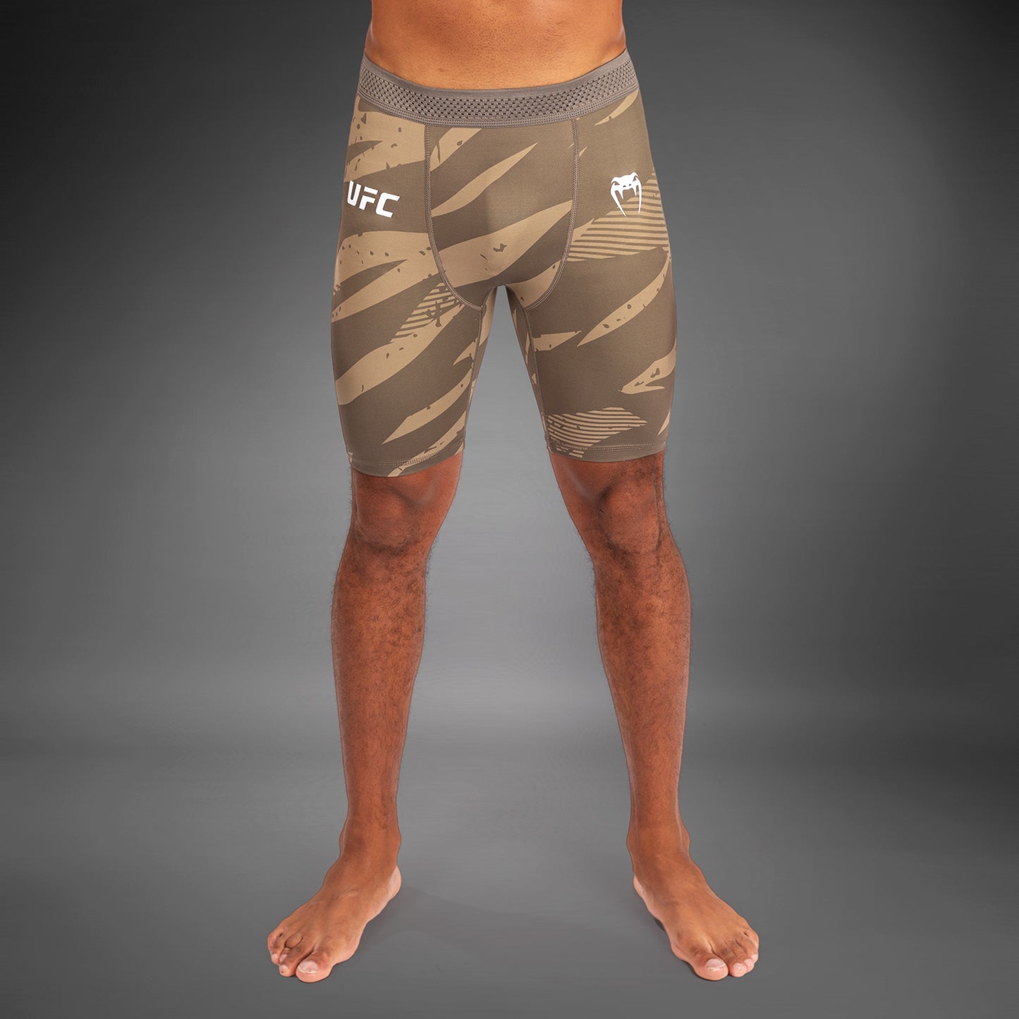 UFC Adrenaline By Venum Fight Week メンズベールチュドショート - Desert Camo