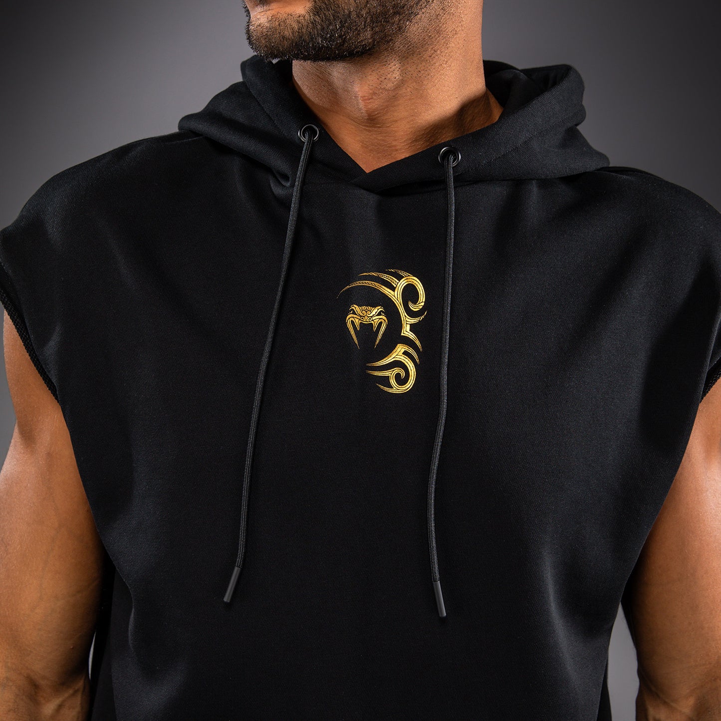 Venum x Mike Tyson Tiger ノースリーブパーカー - ブラック/ゴールド