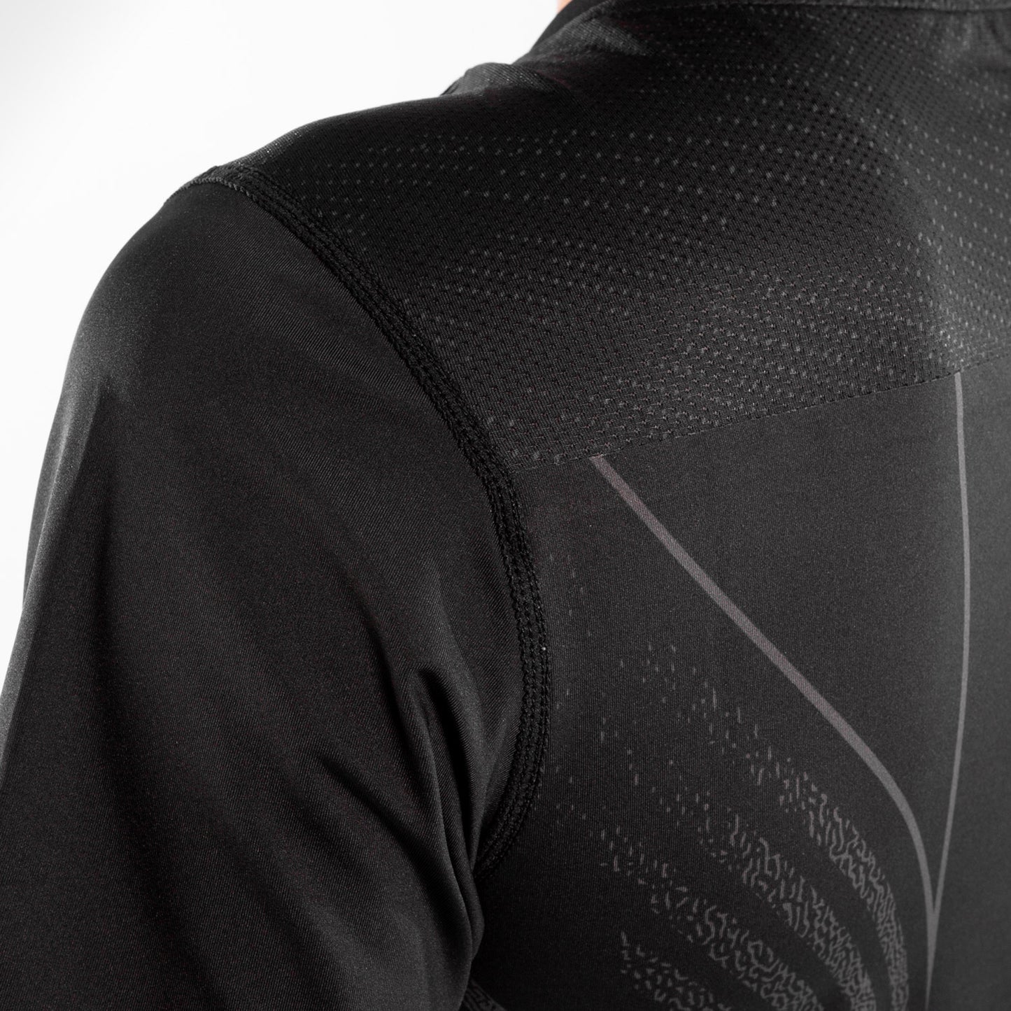 UFC VENUM本物のファイトナイトウィメンズウォークアウトジャージ - 黒