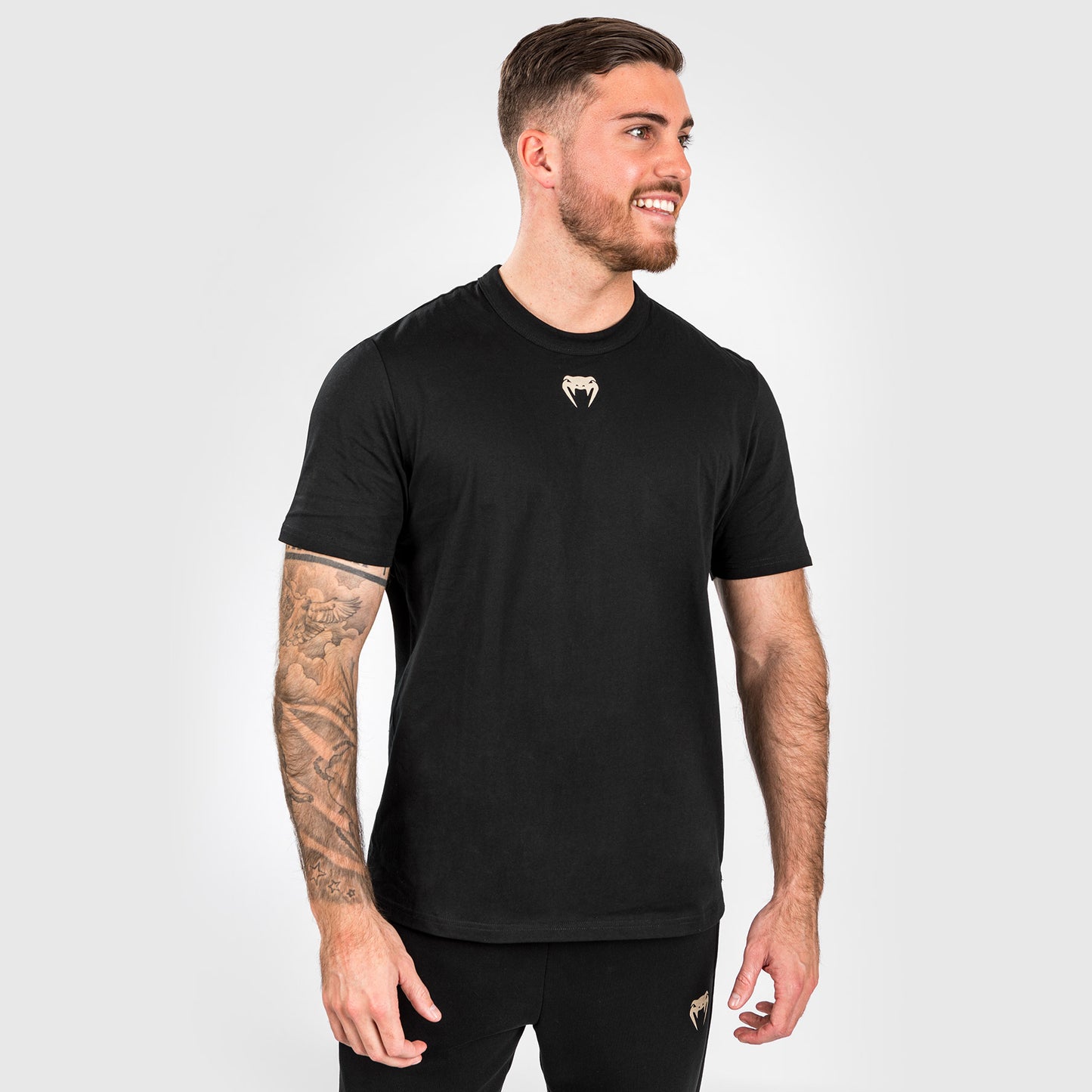 UFC Adrenaline by Venum Fight Week メンズ半袖Tシャツ - ブラック