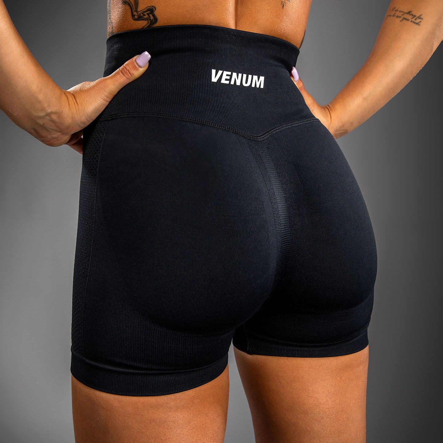 Venum Sculpt Vale Tudo ショーツ – ブラック/ホワイト