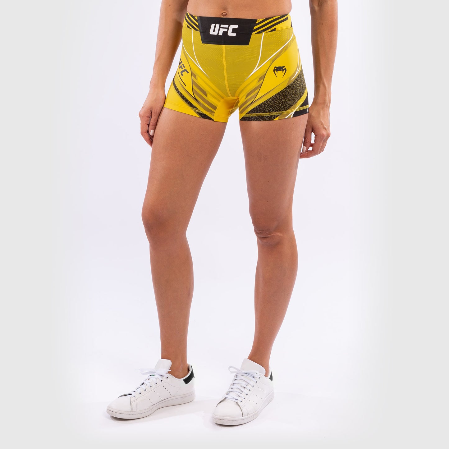 UFC VENUM本物のファイトナイトウィメンズバーリトゥーショート-ショートフィット - 黄