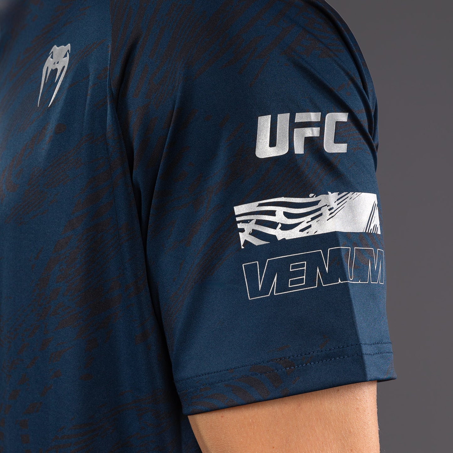 UFC Fusion by Venum Fight Week ドライテックTシャツ（男性用） - オーシャニックブルー