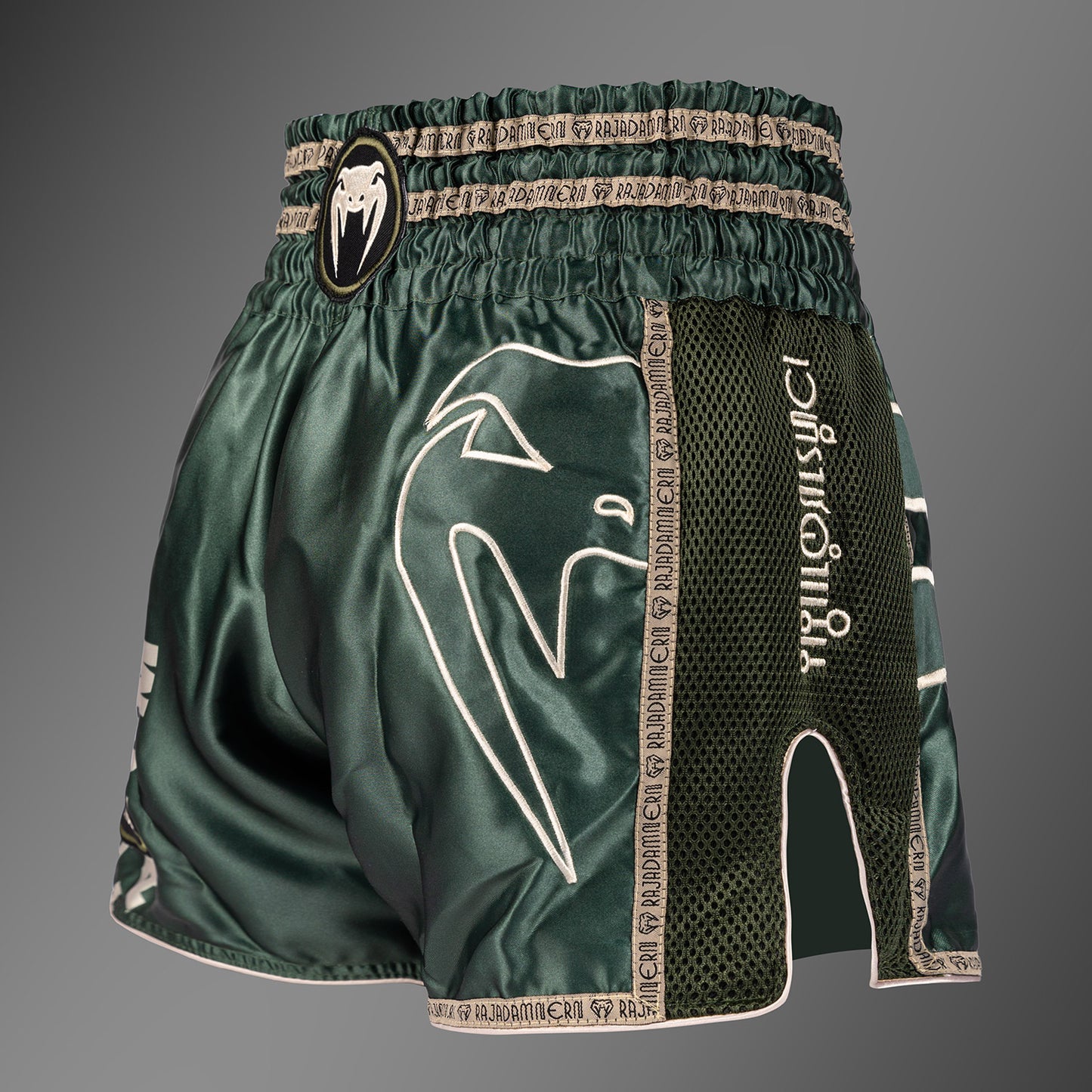 Venum x Rajadamnern Muay Thai ショーツ - ミリタリーグリーン