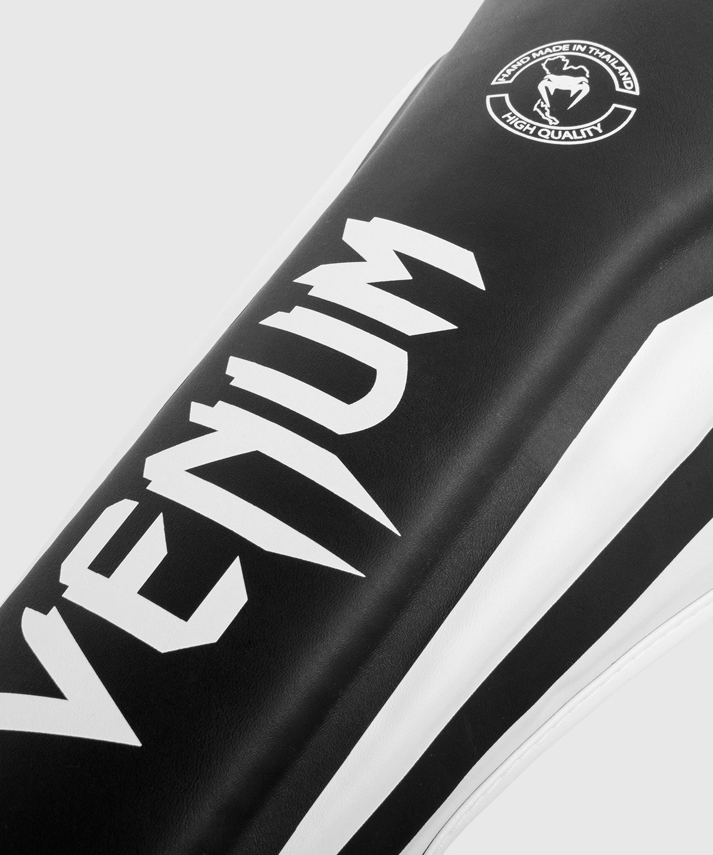 Venum Elite Standup シンガード