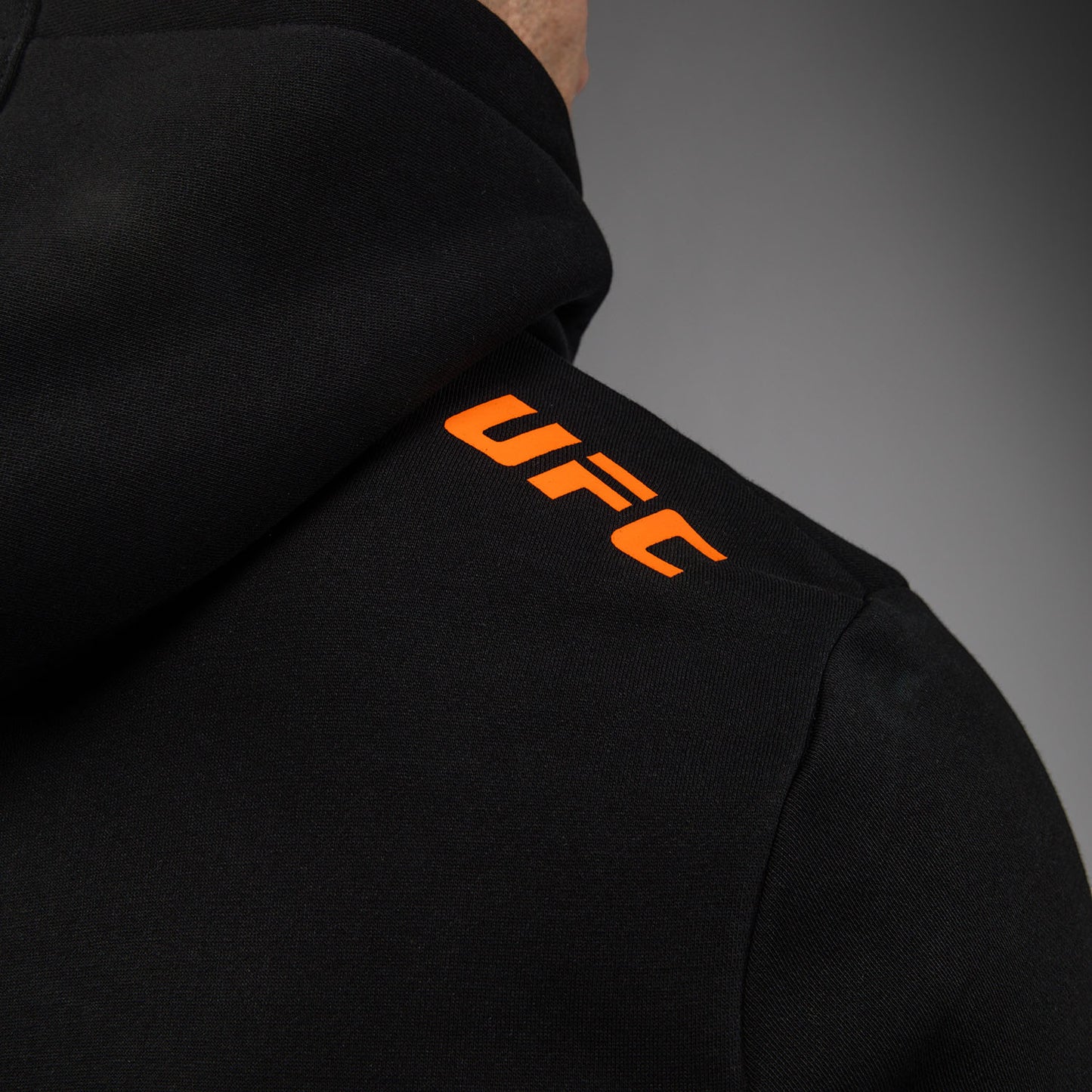 UFC Zenith by Venum Authentic Fight Week プルオーバーパーカー メンズ - ブラック