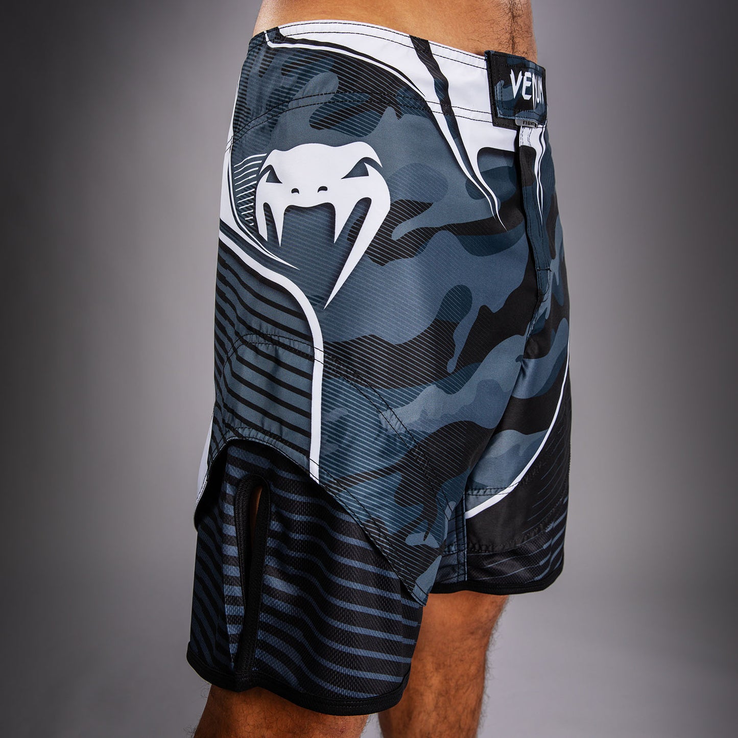 Venum Camo Hero ファイトショーツ - ダークネイビー/ブルー