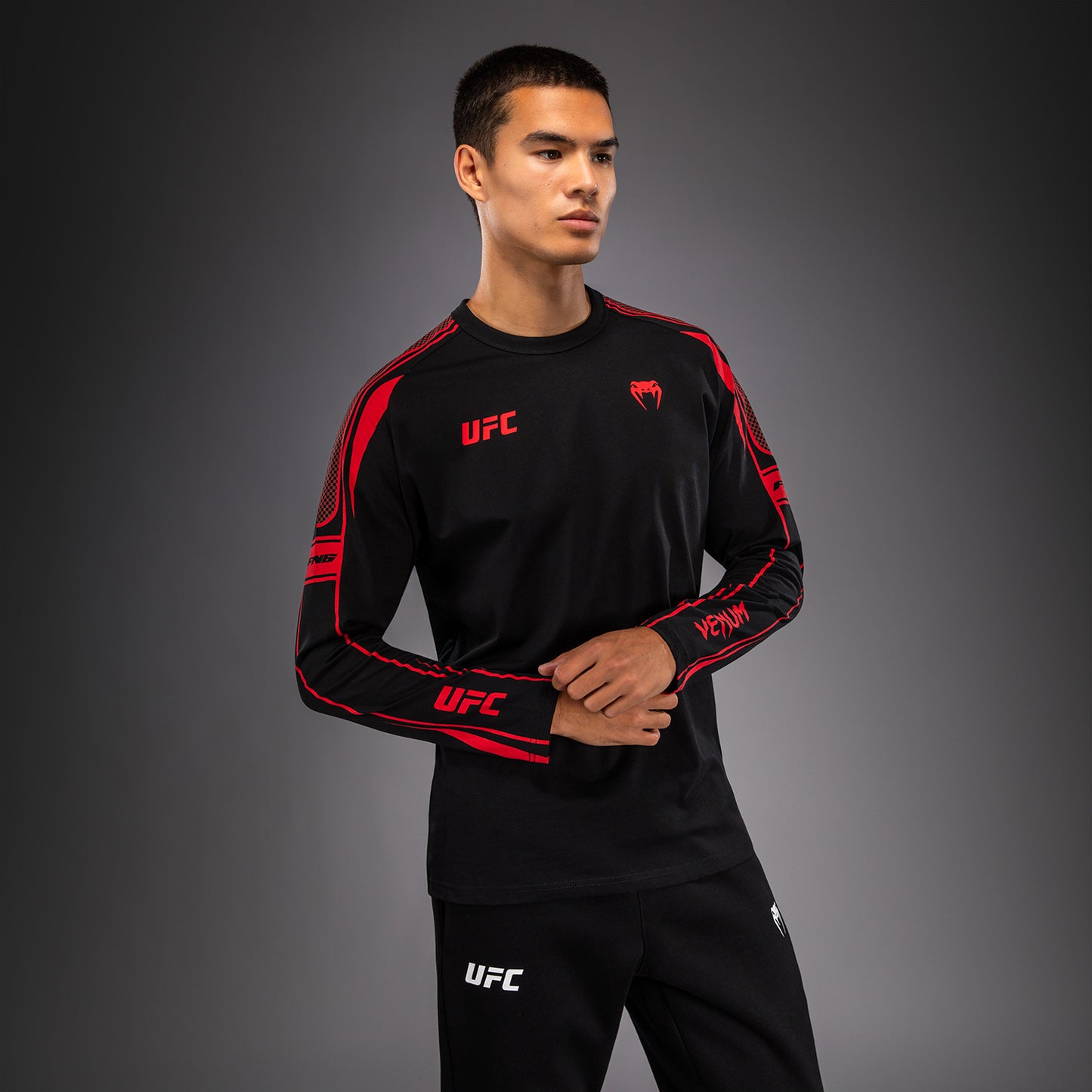 Venum UFC Unity by Venum Authentic Fight Week メンズ 長袖Tシャツ - ブラック