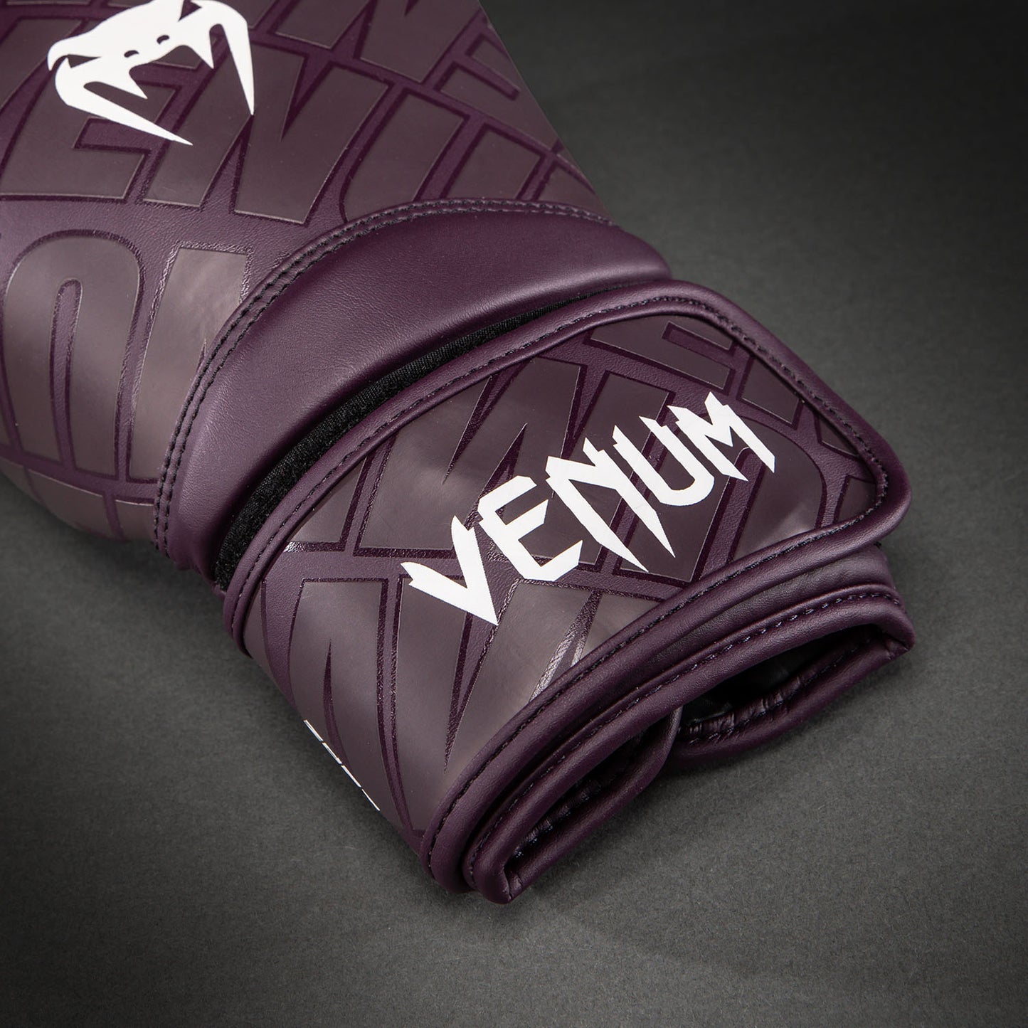 Venum Contender 1.5 XT 3D ボクシンググローブ - ダークパープル