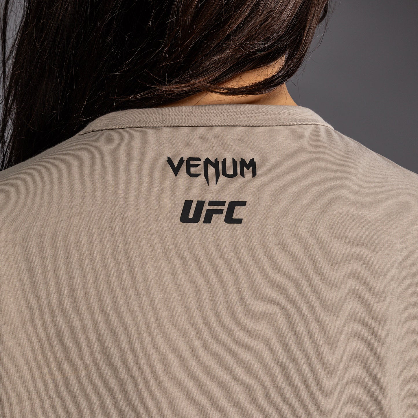 Venum UFC Unity by Venum Authentic Fight Week ウィメンズ 半袖Tシャツ - サンド