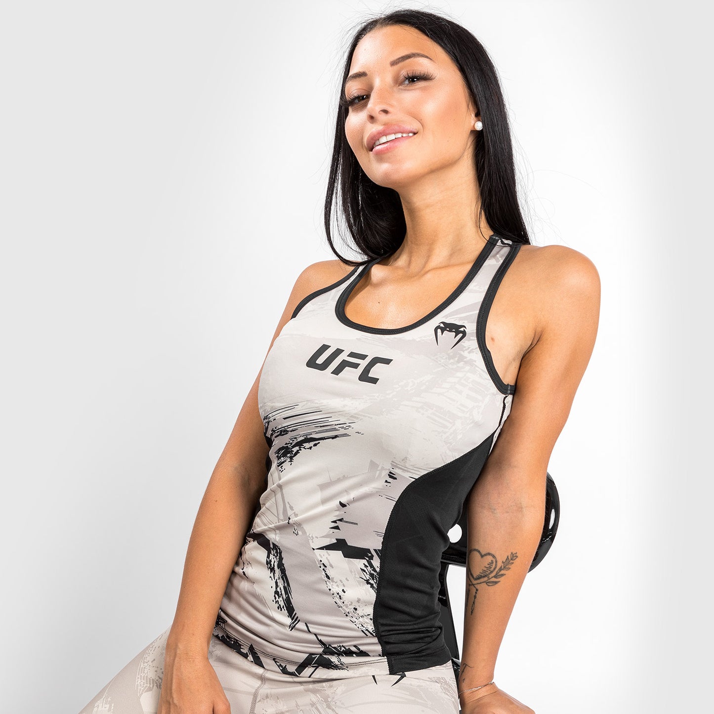 UFC Venum オーセンティックファイトウィーク2.0ドライテックタンクトップ - 女性用 - サンド