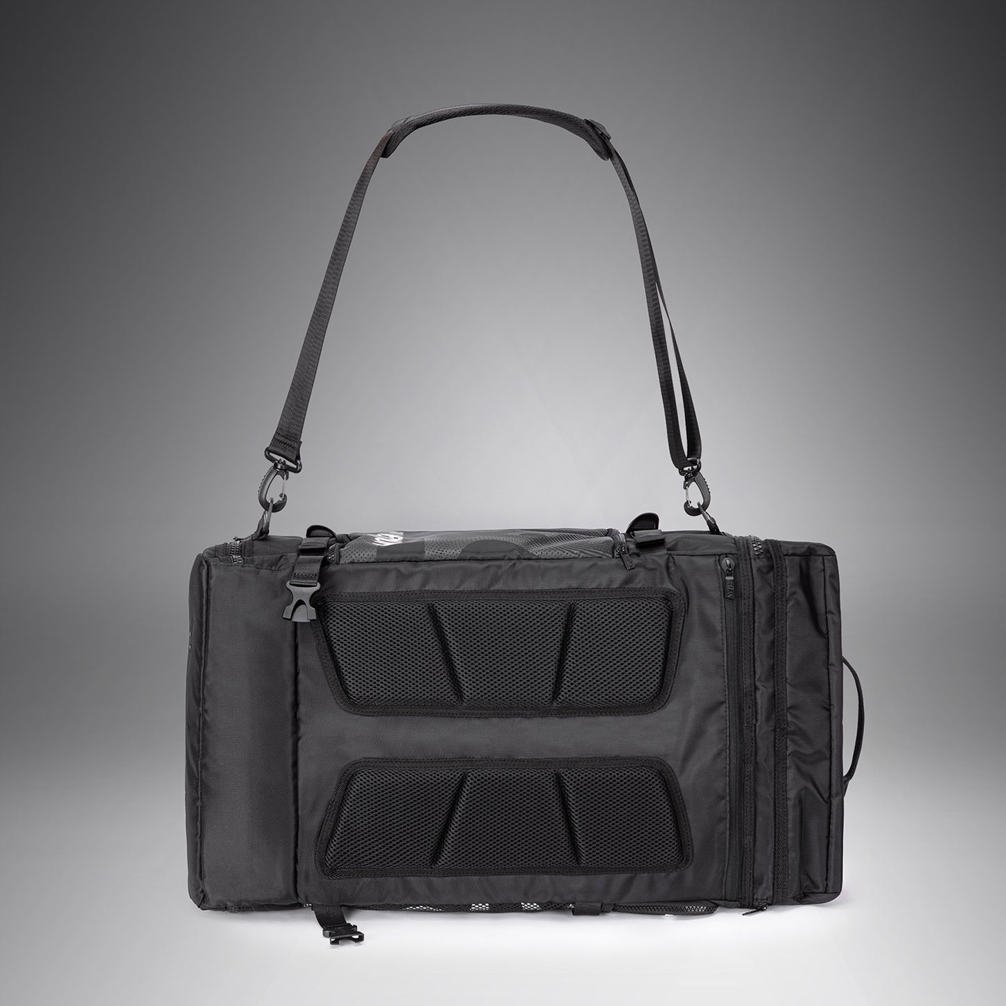 Venum Shockwave コンバーチブル スポーツバッグ (60L) - ブラック