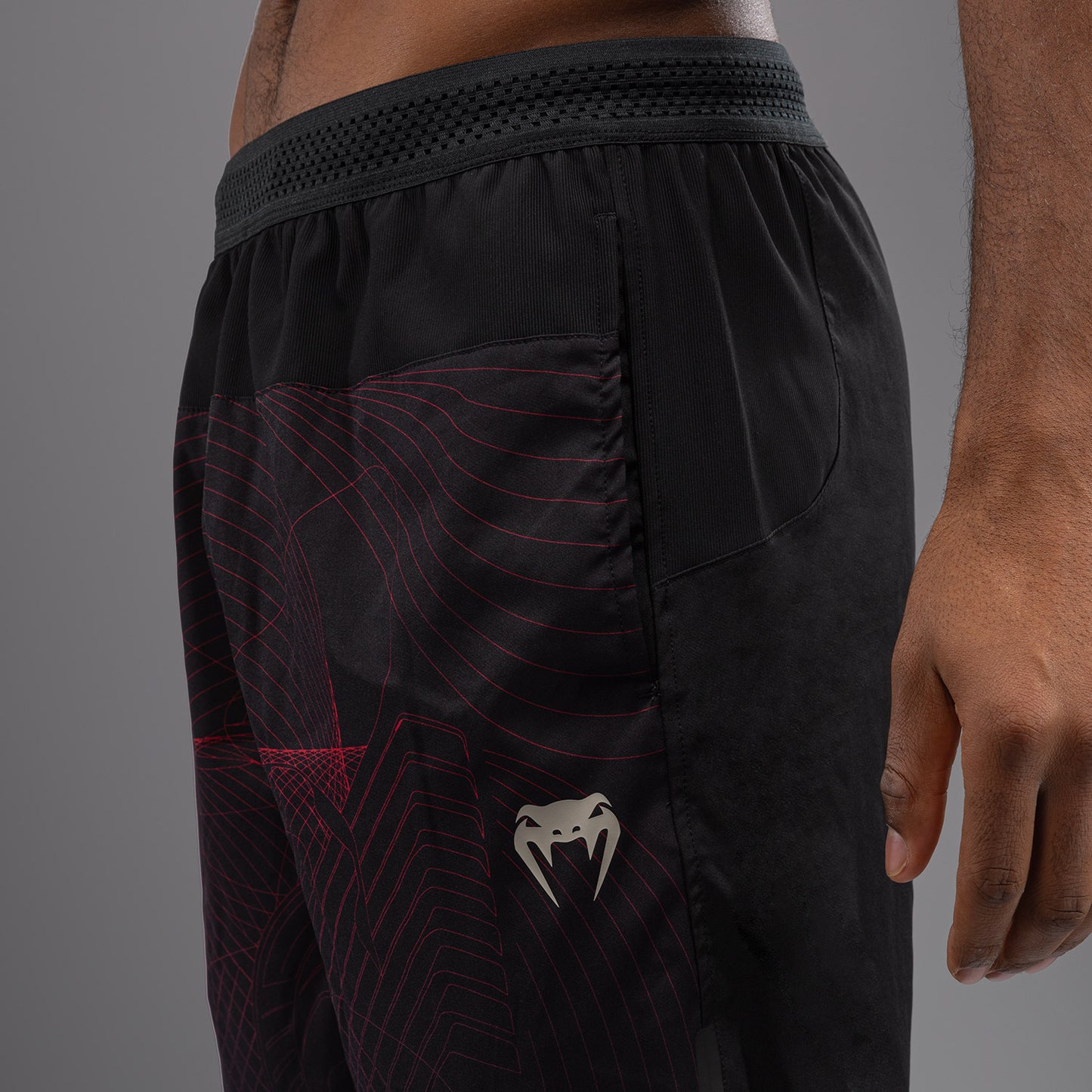 Venum G-Fit Air トレーニングショーツ メンズ - ディープブラック/ファイヤーレッド