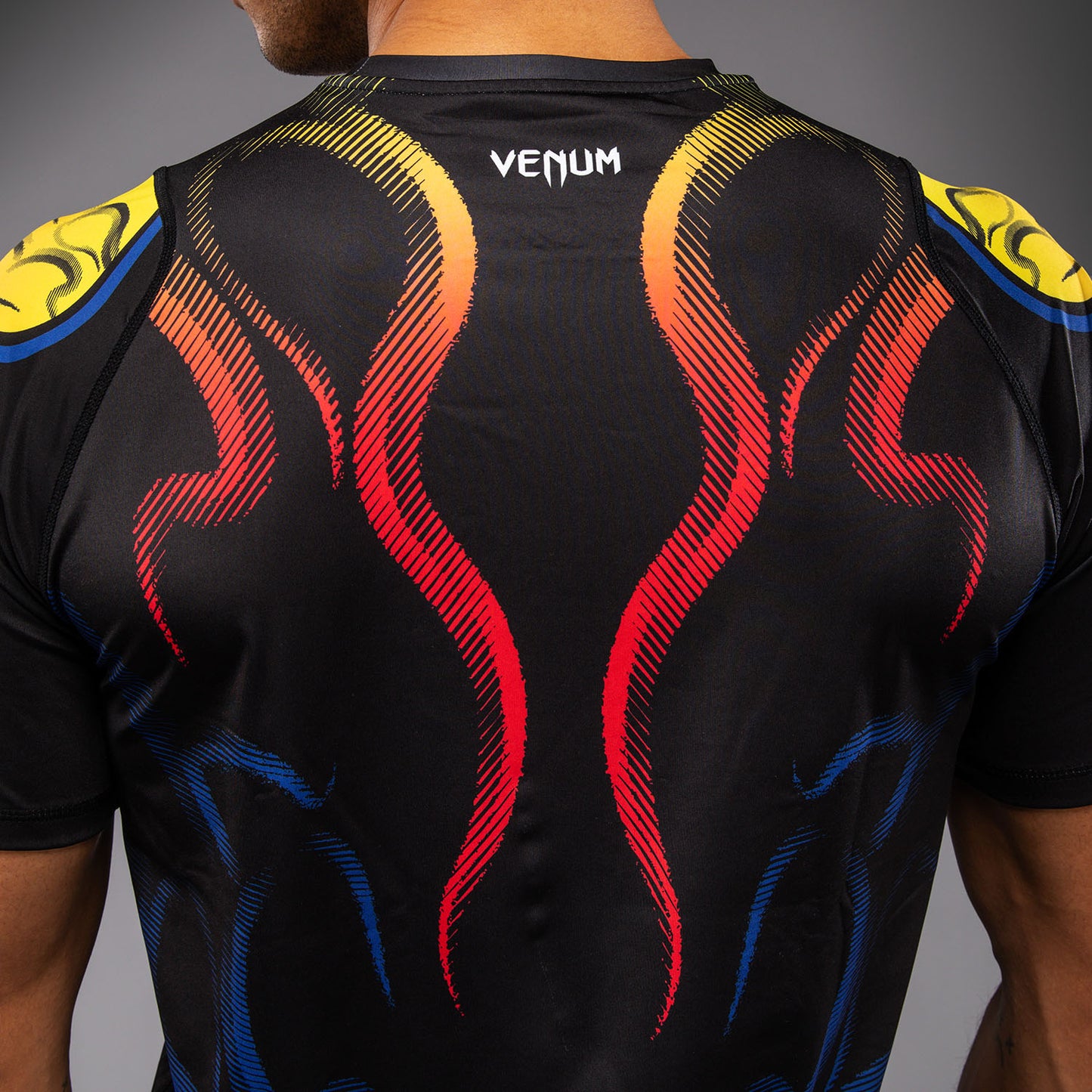 Venum x TEKKEN 8 ドライテックTシャツ ヨシミツ - ブラック/オレンジ
